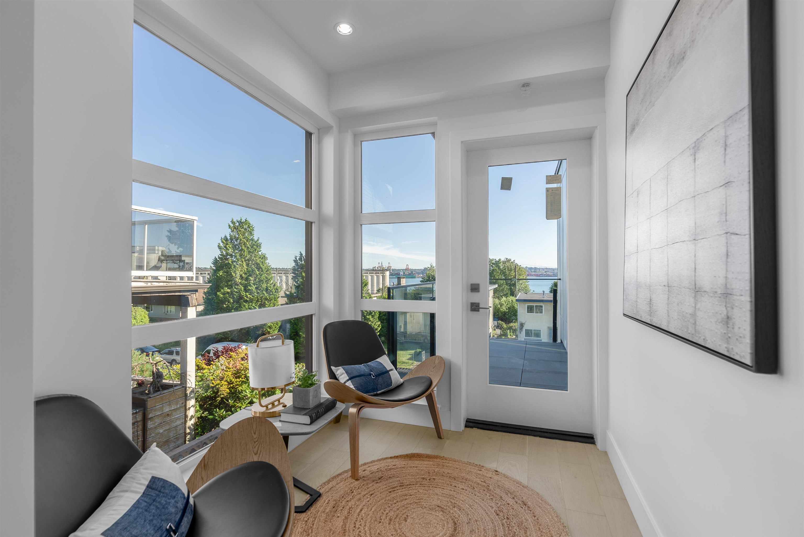 Listing image of 1 434 E 1ST STREET