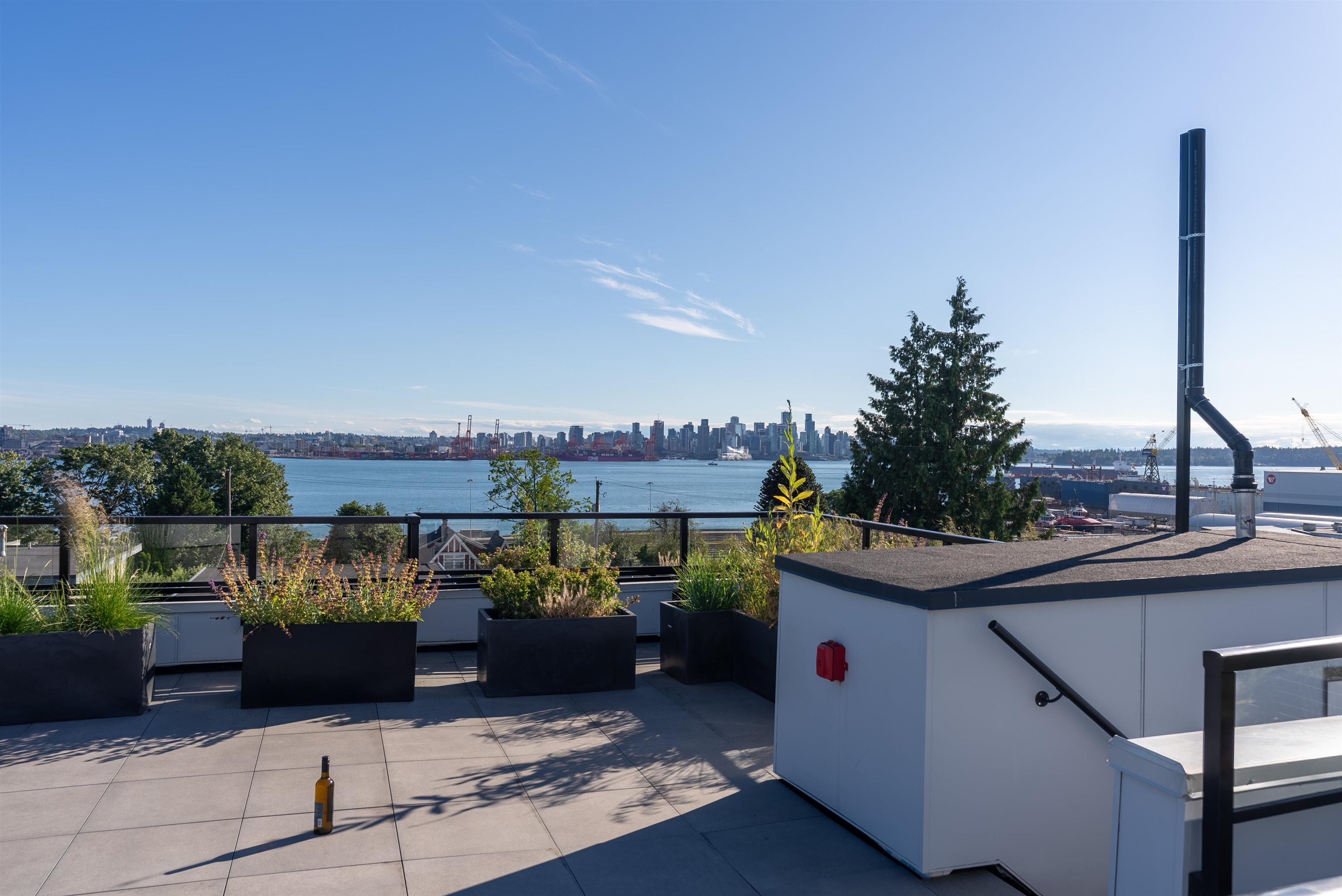 Listing image of 1 434 E 1ST STREET