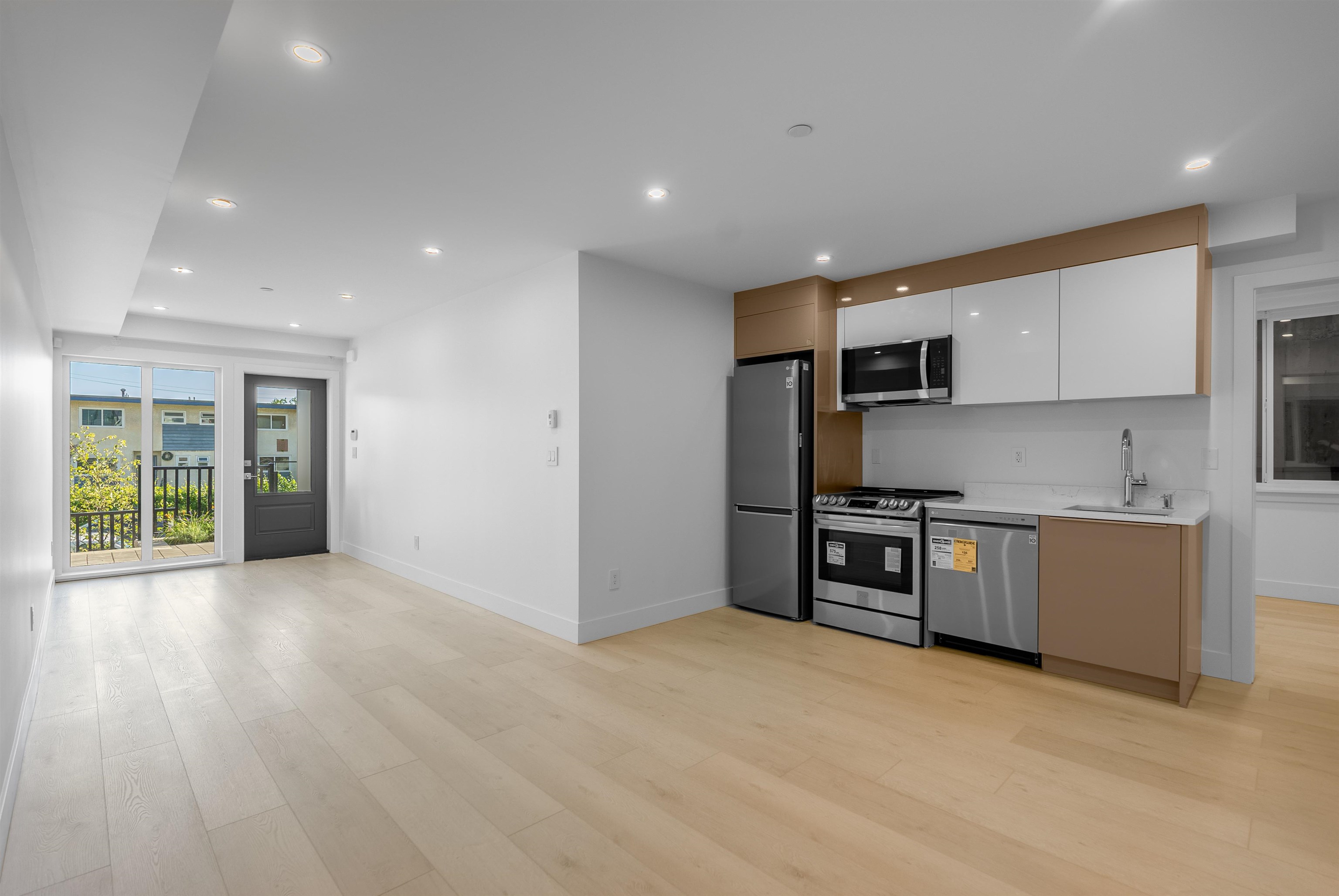 Listing image of 1 434 E 1ST STREET