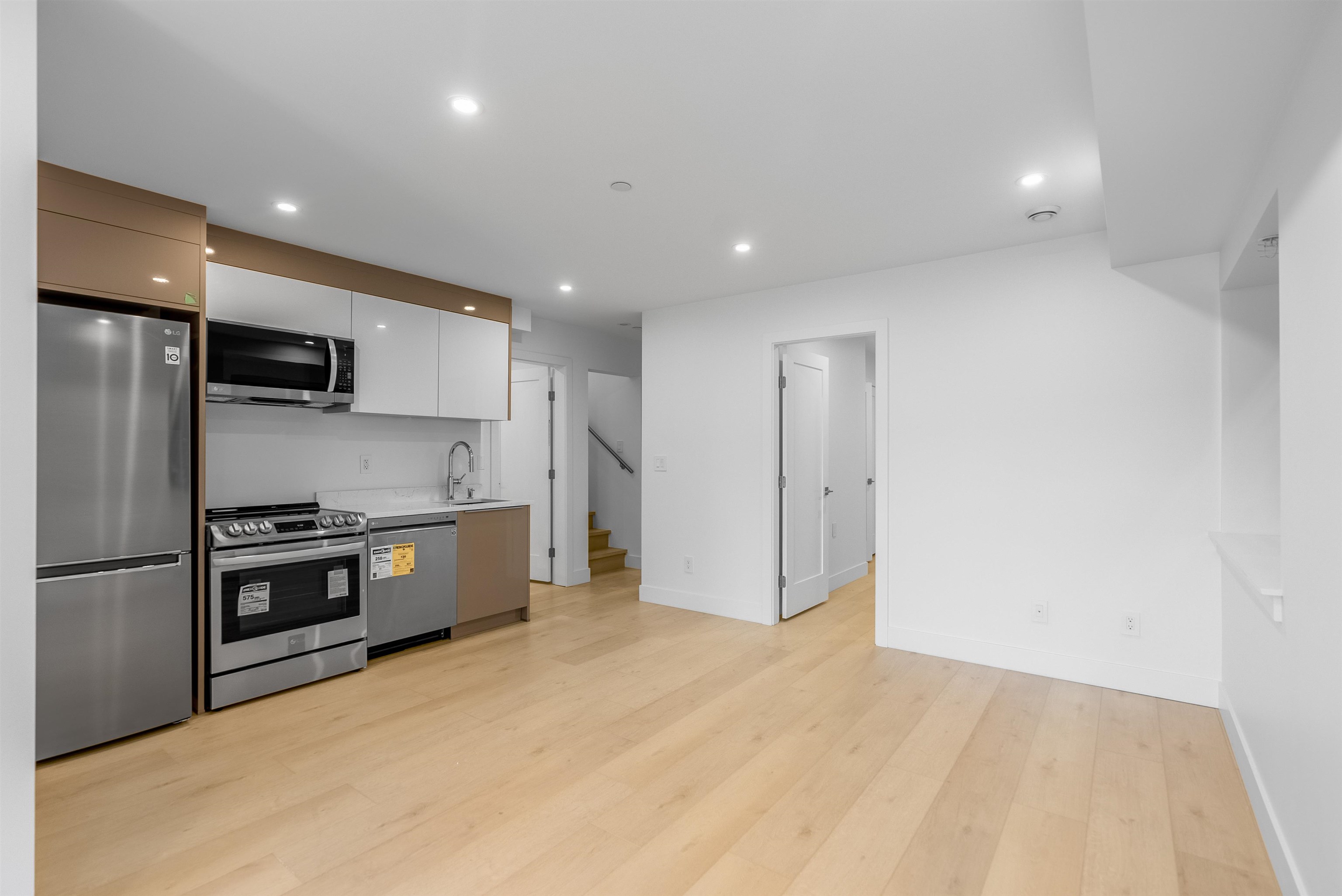Listing image of 1 434 E 1ST STREET