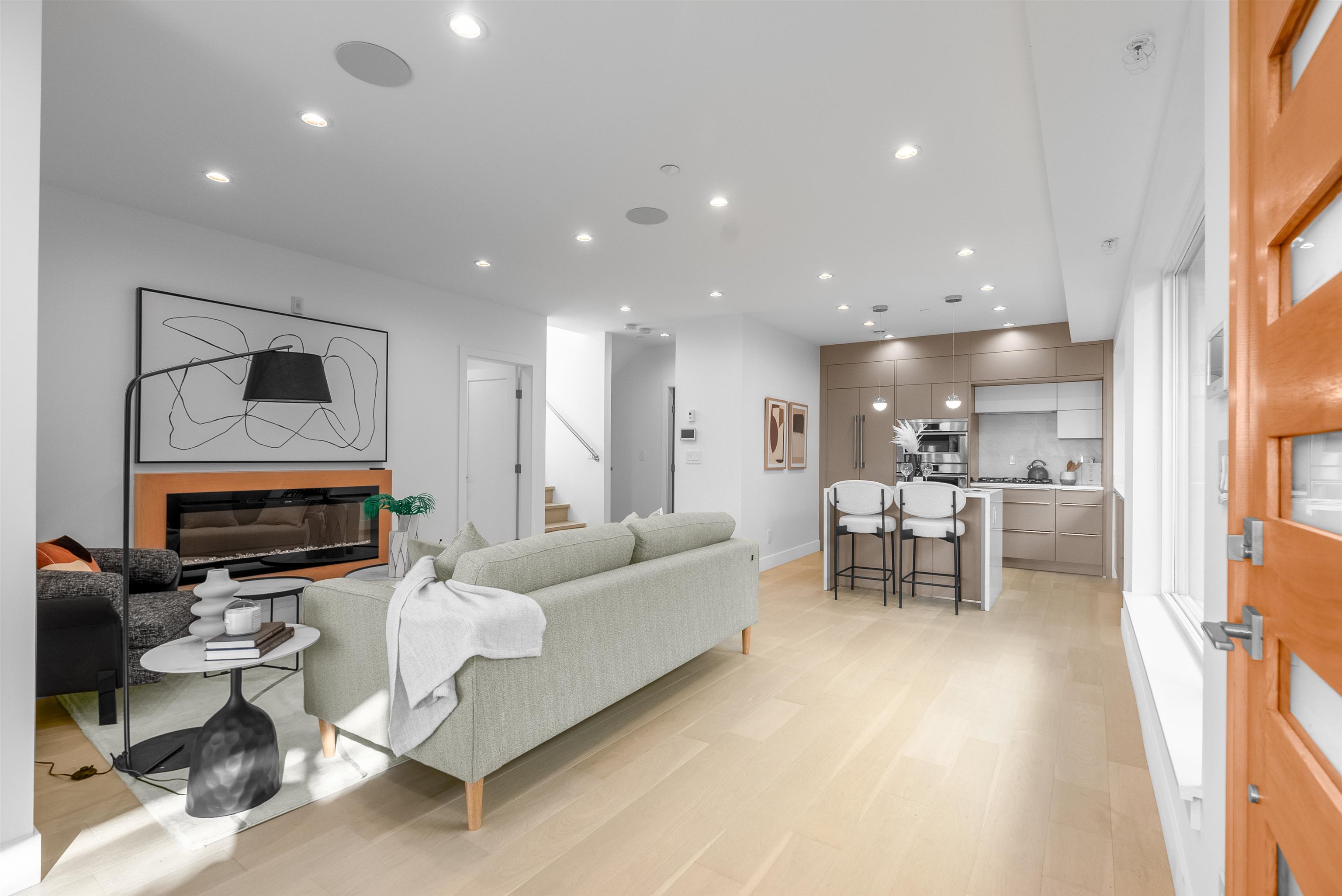Listing image of 1 434 E 1ST STREET
