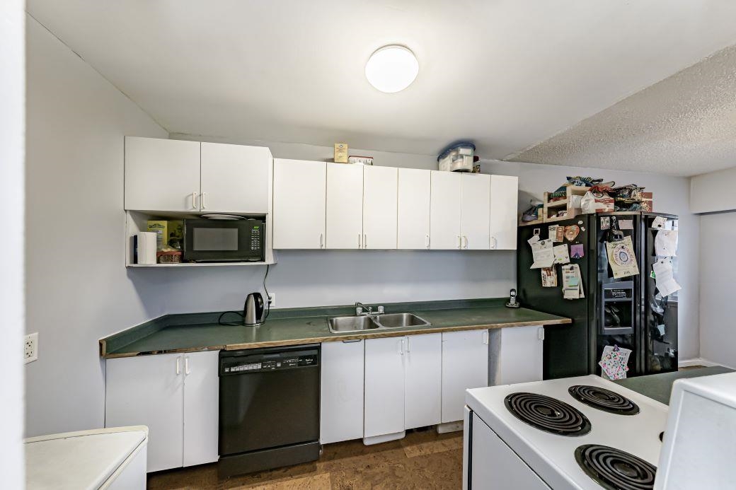 Listing image of 6 369 W 4TH STREET