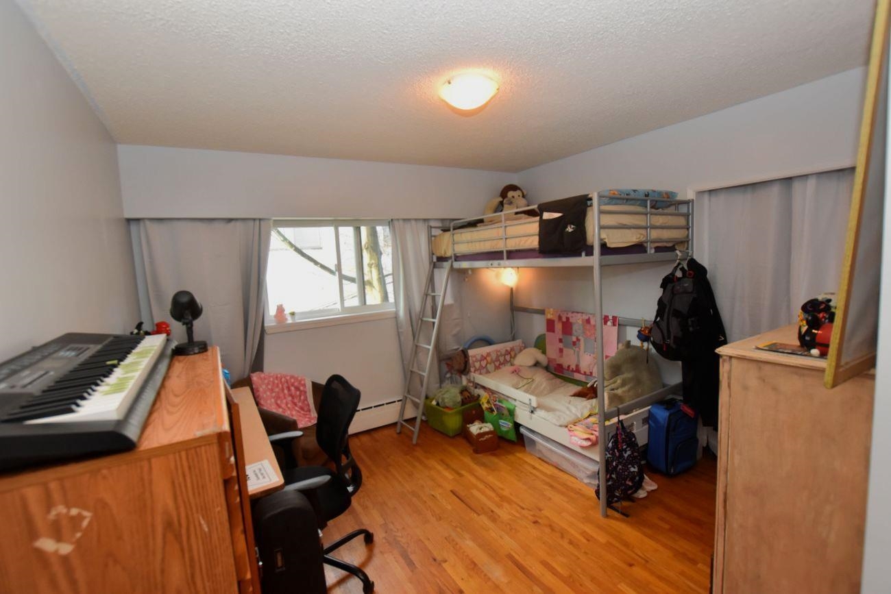 Listing image of 6 369 W 4TH STREET