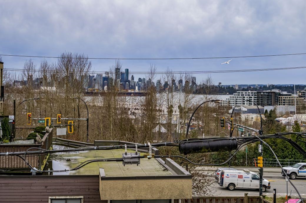 Listing image of 6 369 W 4TH STREET
