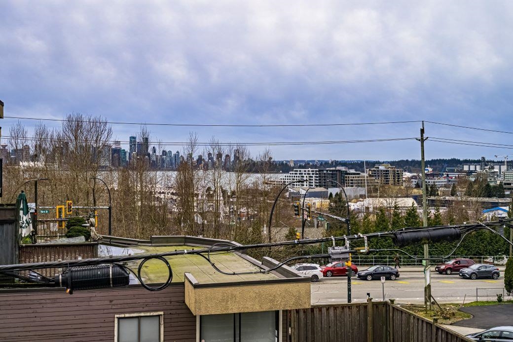 Listing image of 6 369 W 4TH STREET