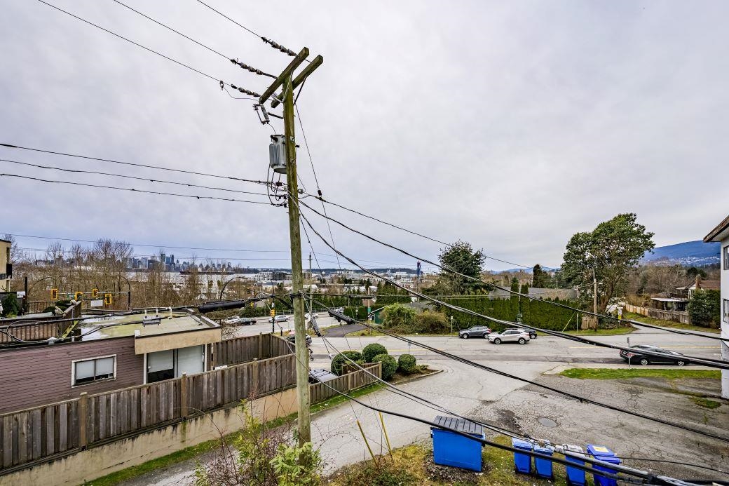 Listing image of 6 369 W 4TH STREET