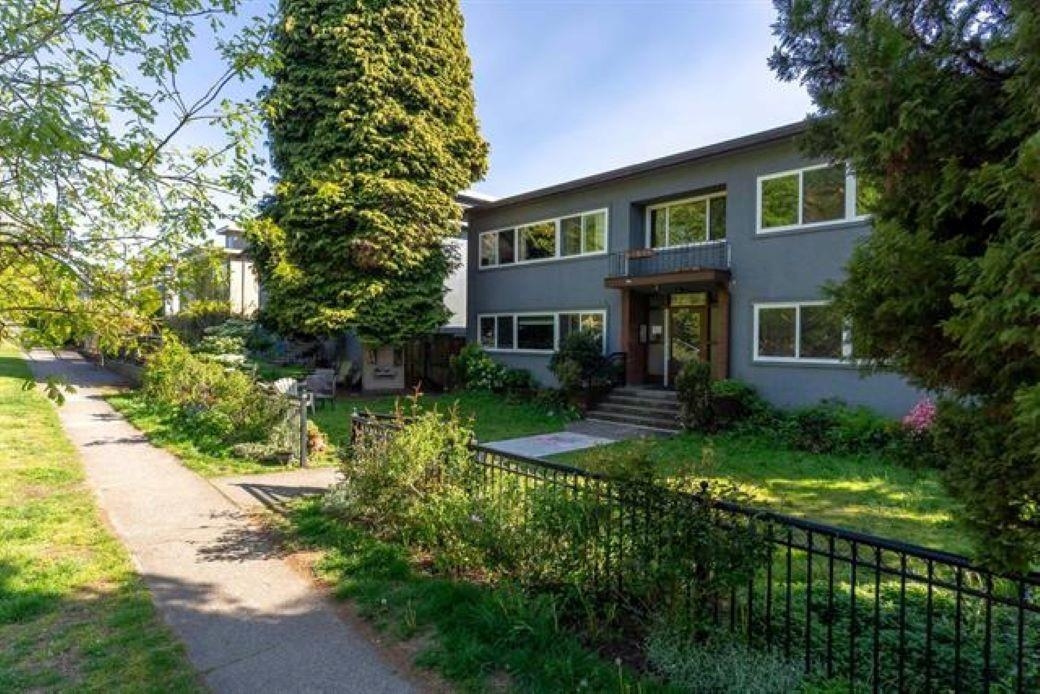 Listing image of 6 369 W 4TH STREET