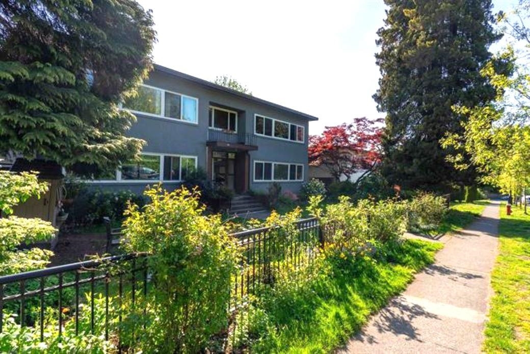 Listing image of 6 369 W 4TH STREET