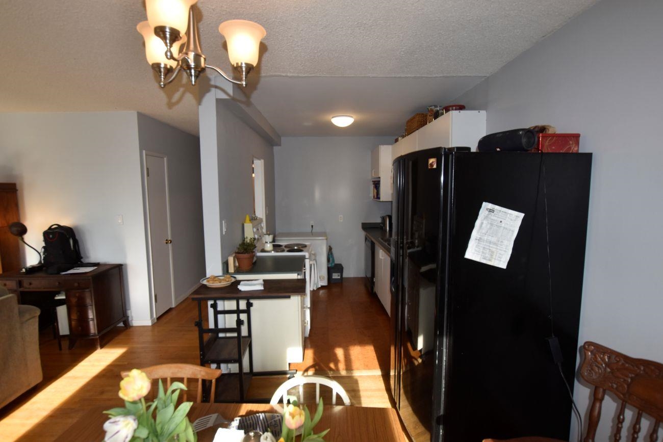 Listing image of 6 369 W 4TH STREET