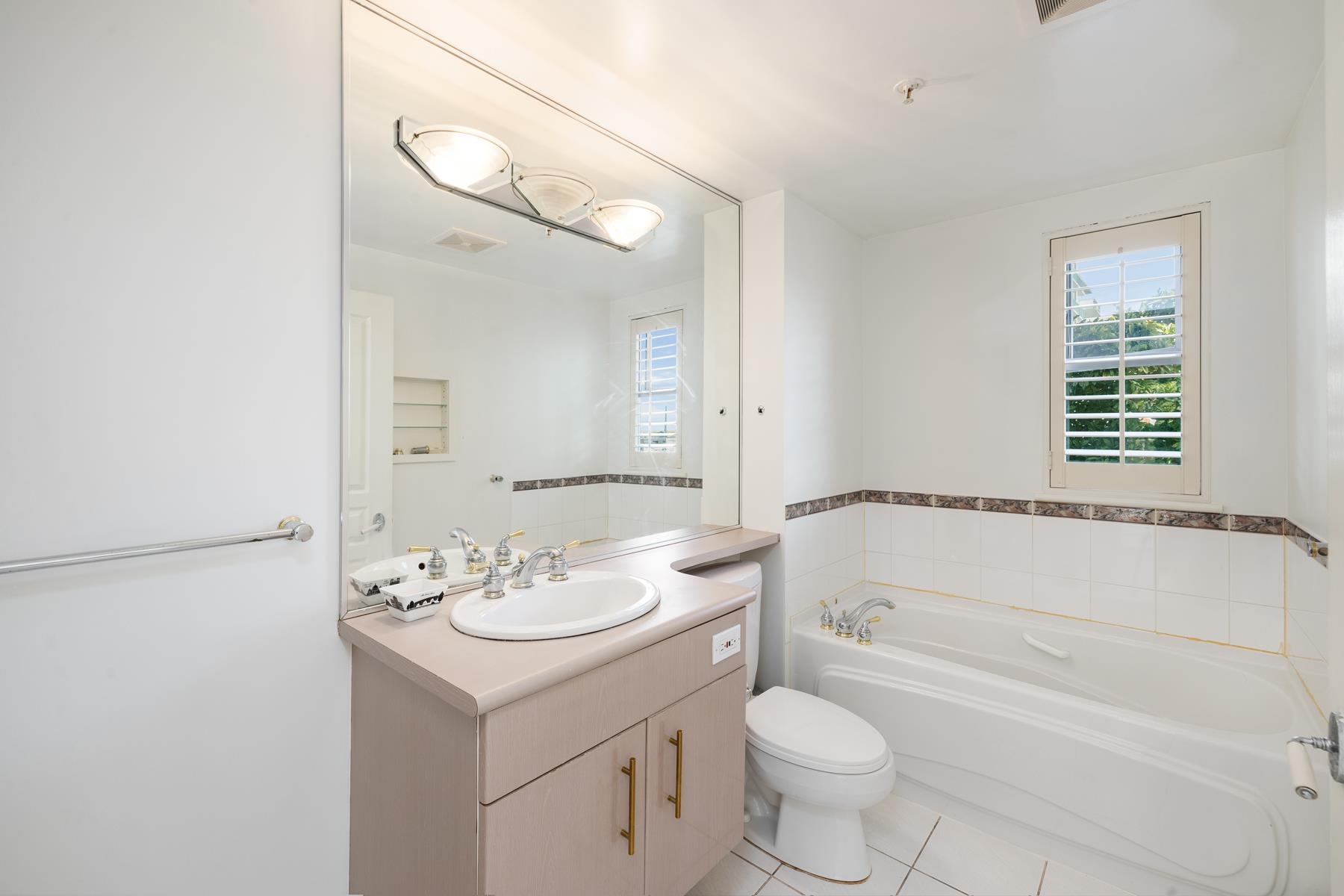 Listing image of 201 588 16TH STREET