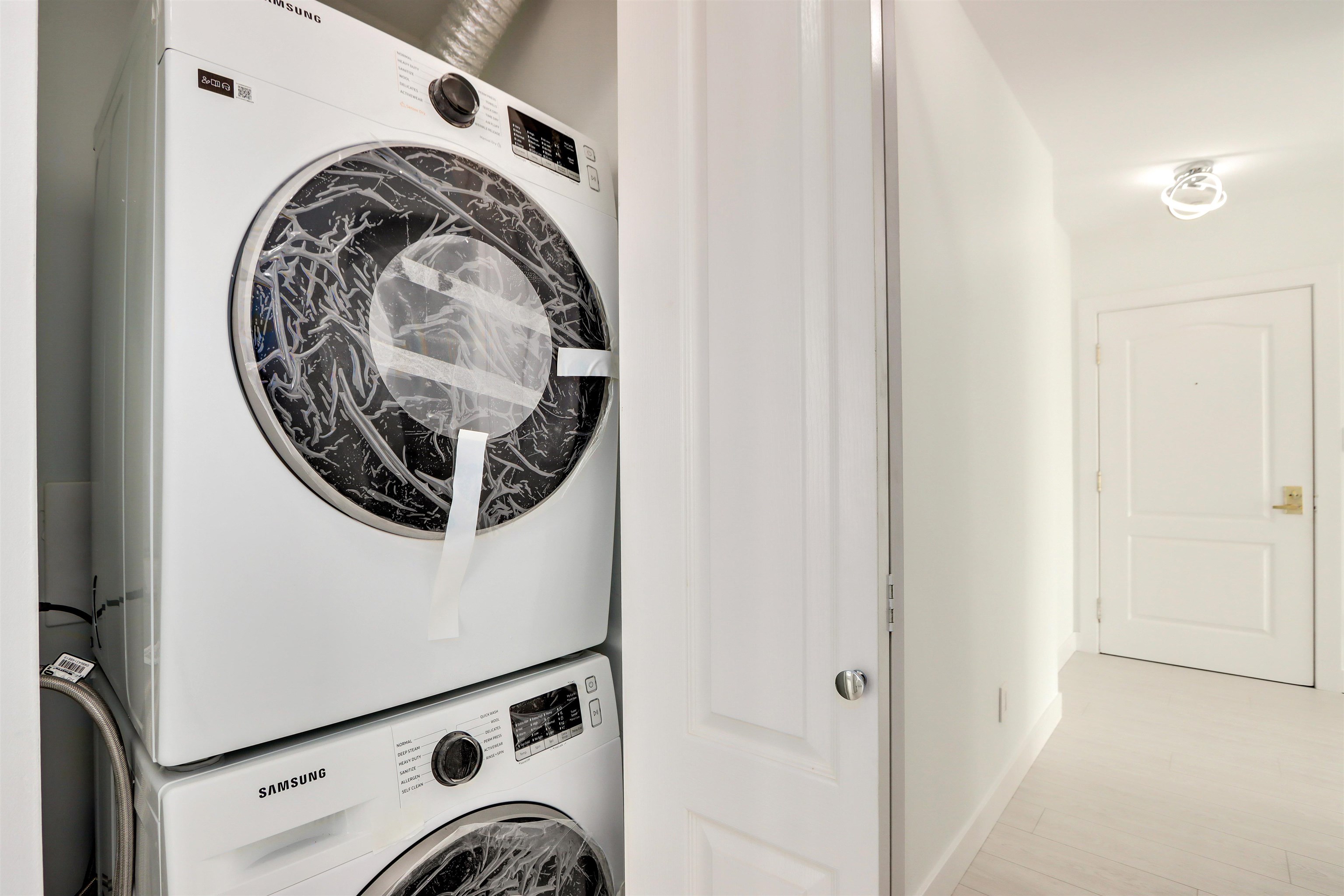 Listing image of 1203 140 E 14TH STREET