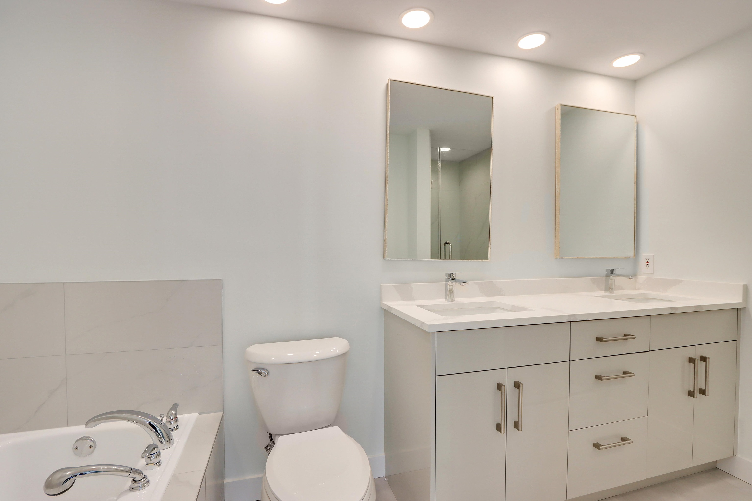 Listing image of 1203 140 E 14TH STREET