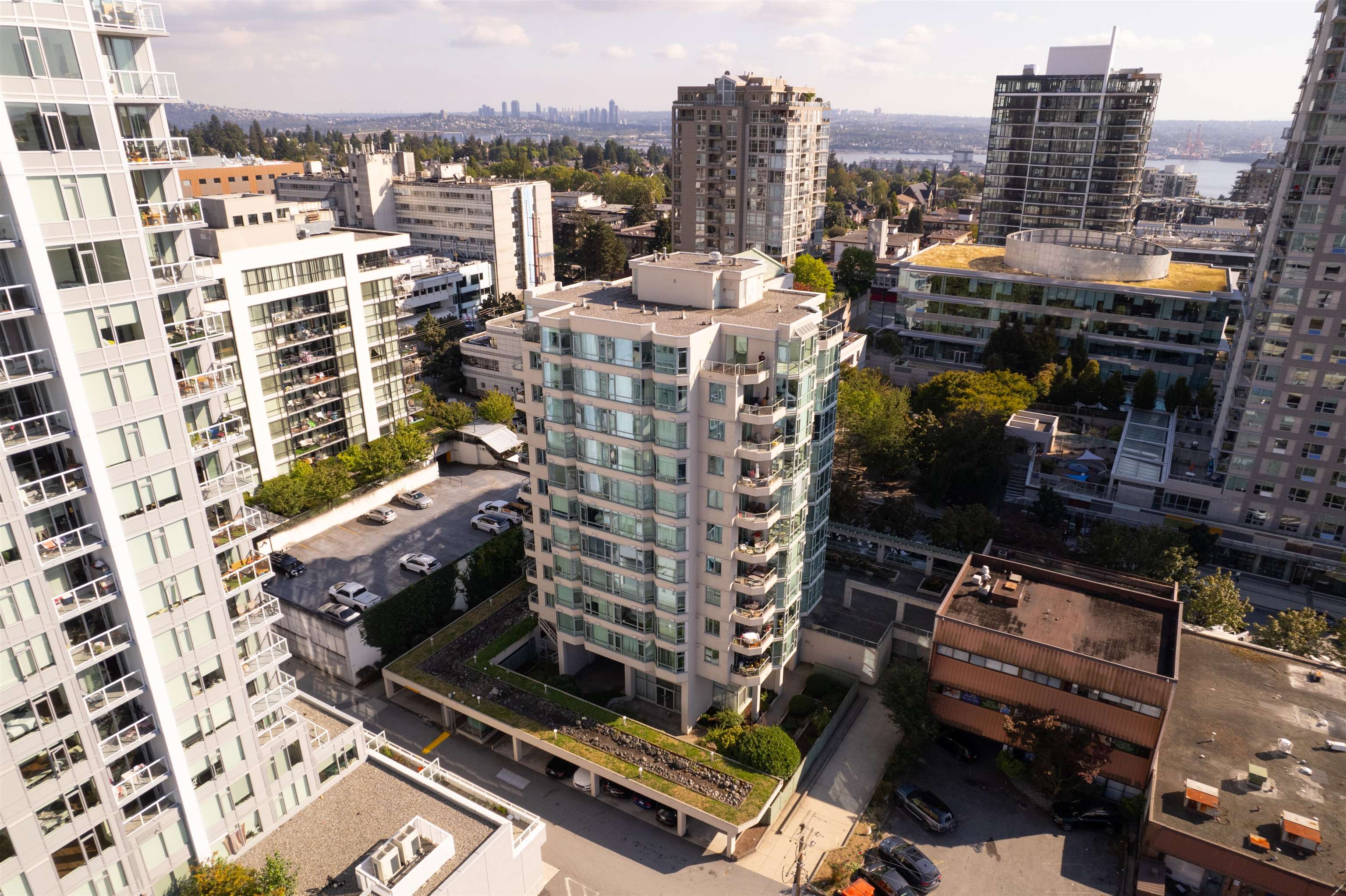Listing image of 1203 140 E 14TH STREET