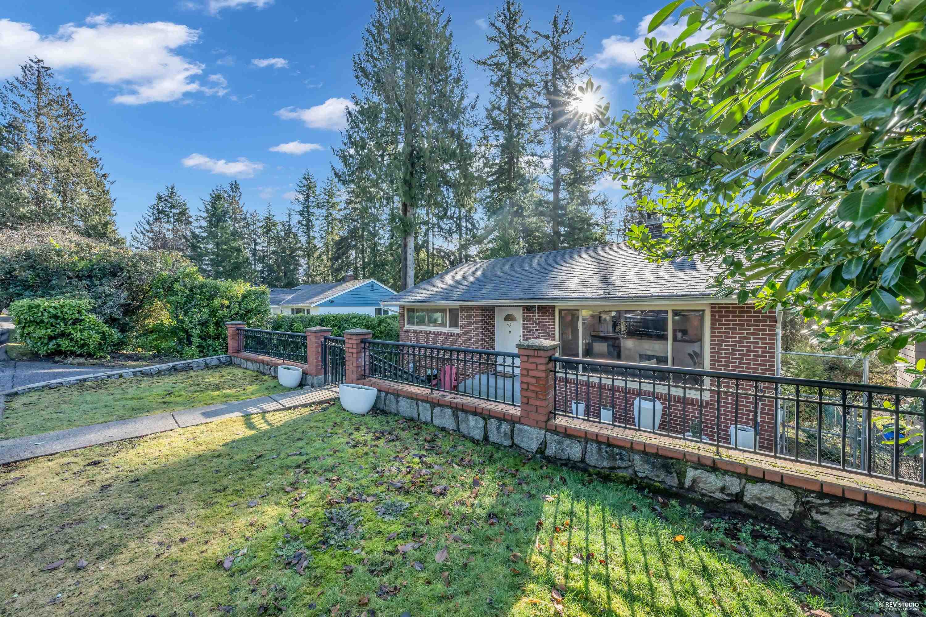 Listing image of 441 TEMPE CRESCENT