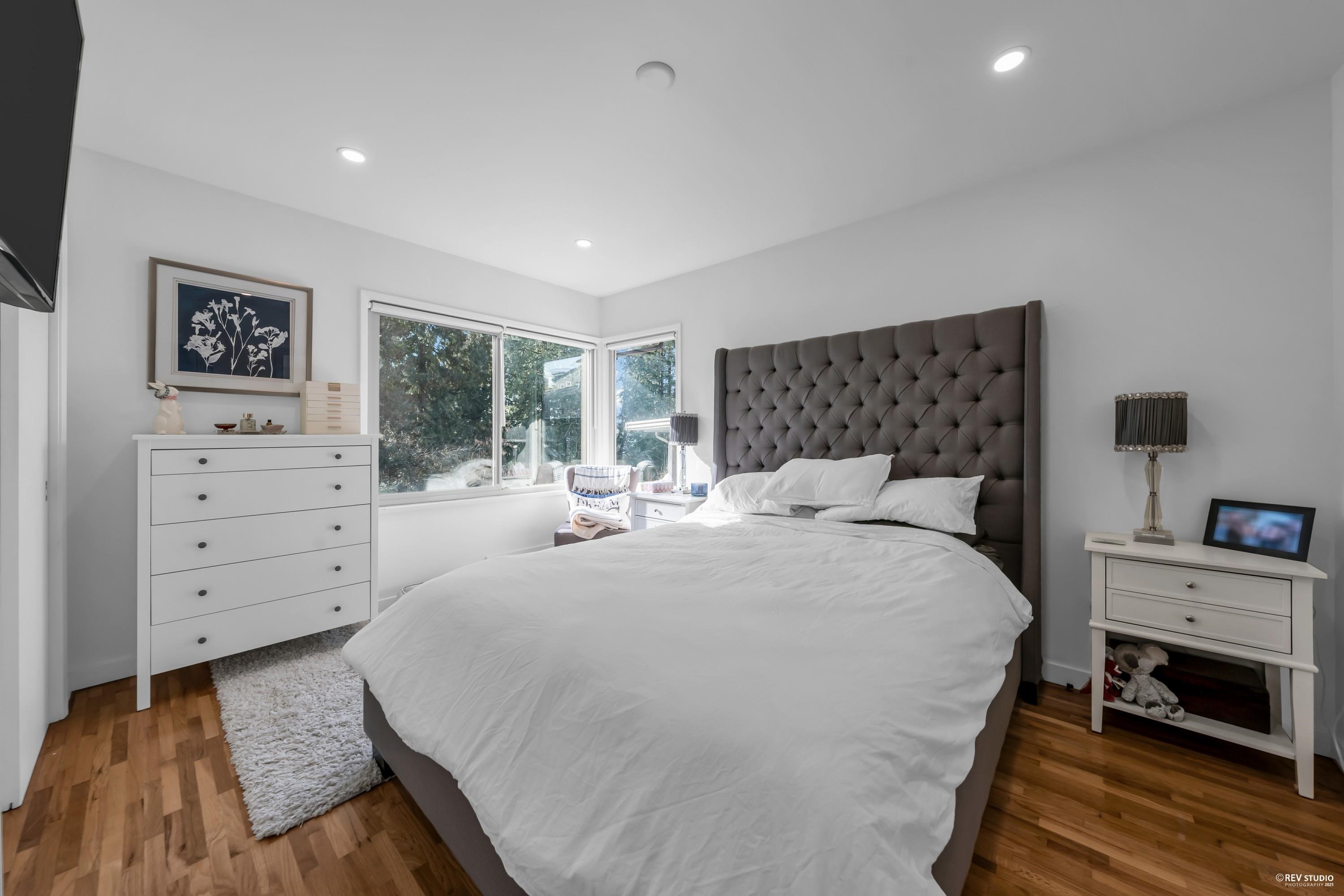 Listing image of 441 TEMPE CRESCENT