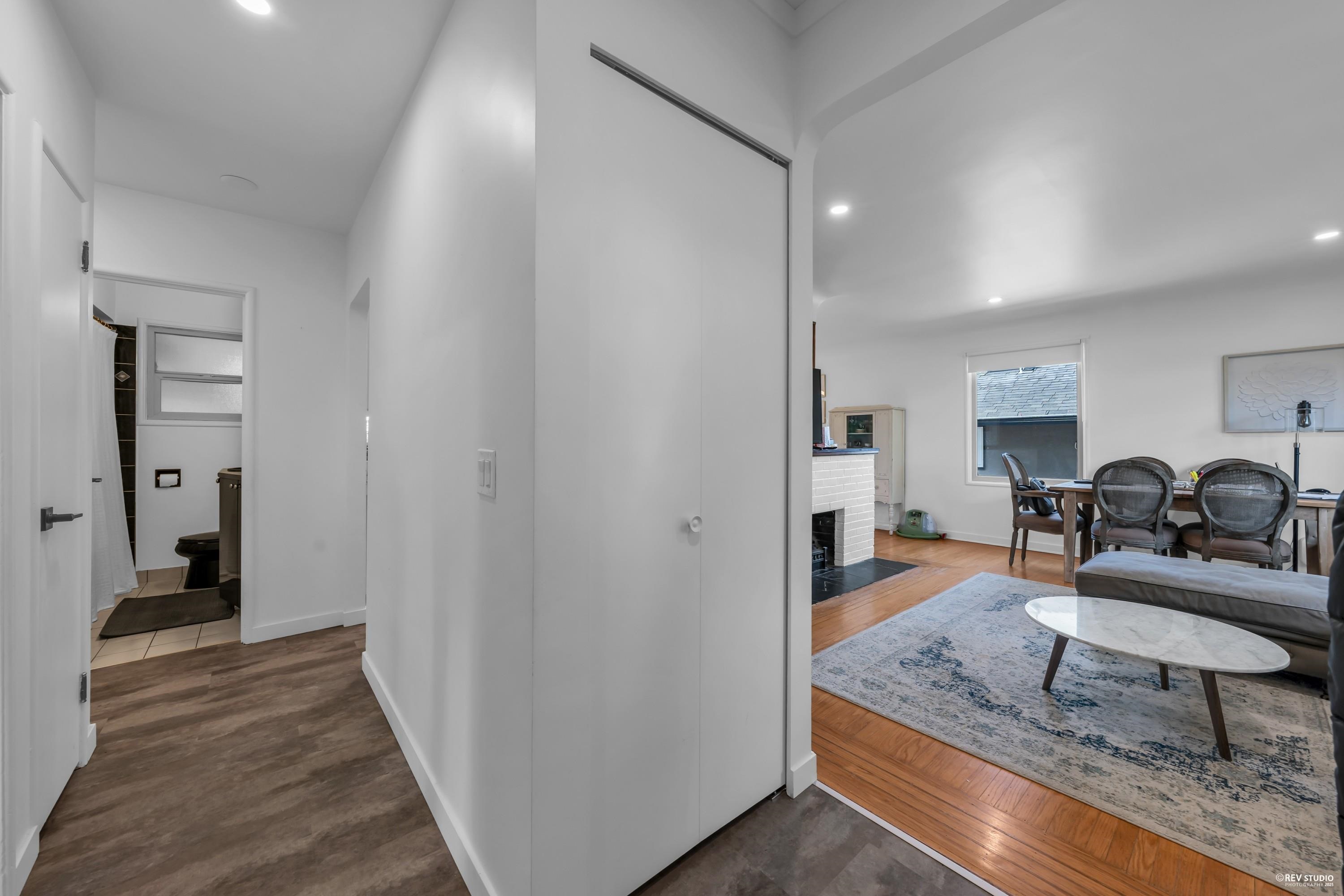 Listing image of 441 TEMPE CRESCENT