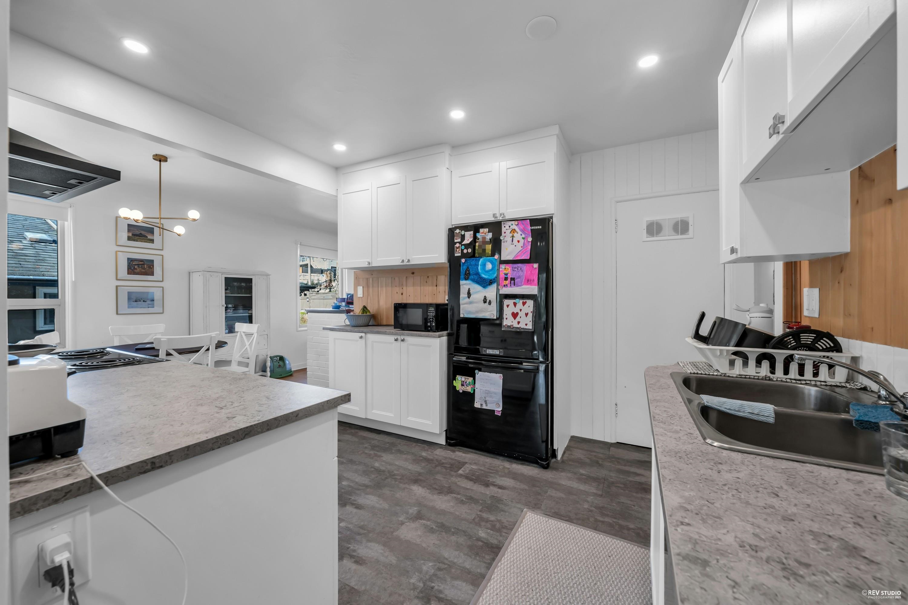 Listing image of 441 TEMPE CRESCENT