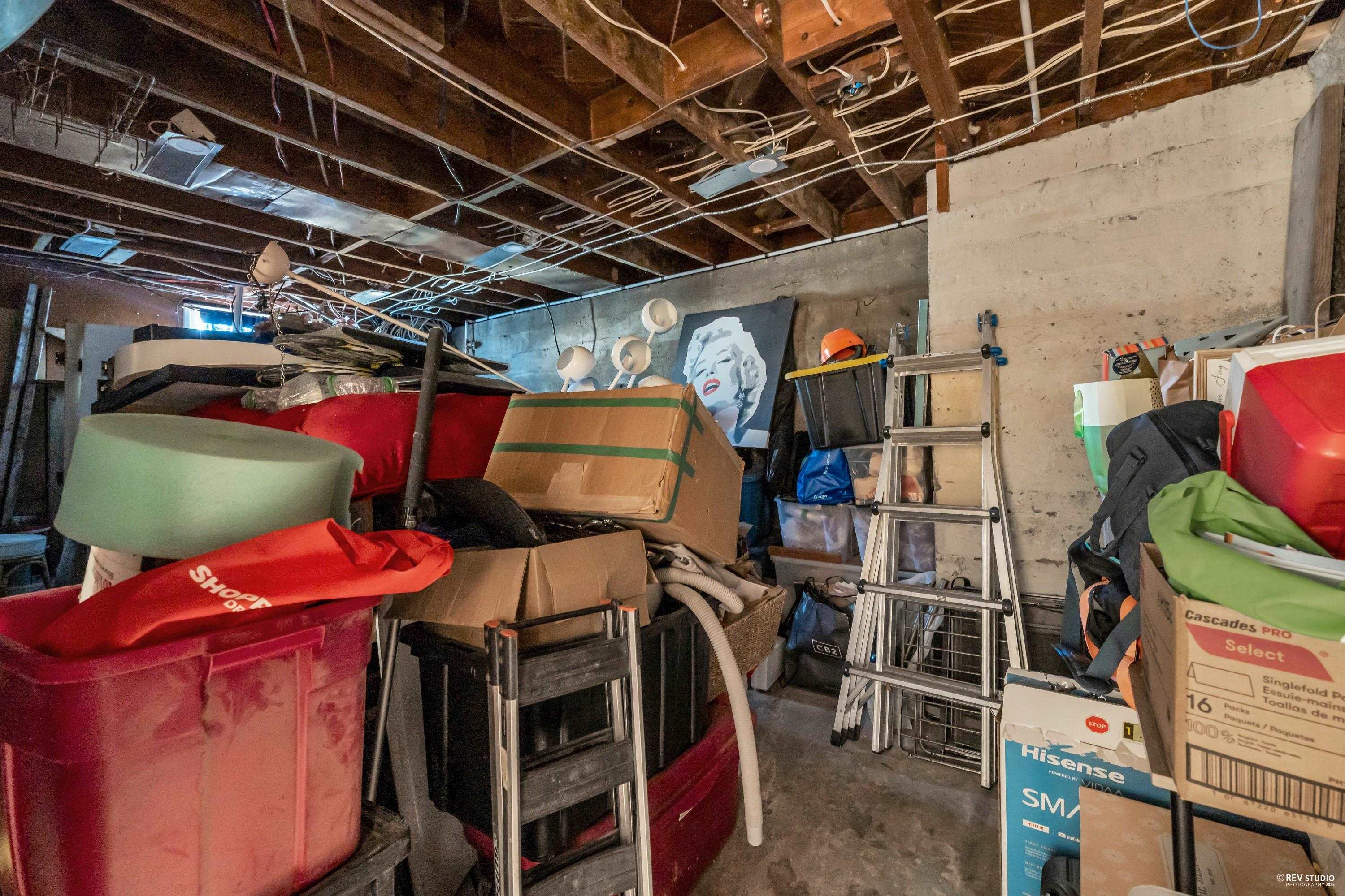 Listing image of 441 TEMPE CRESCENT