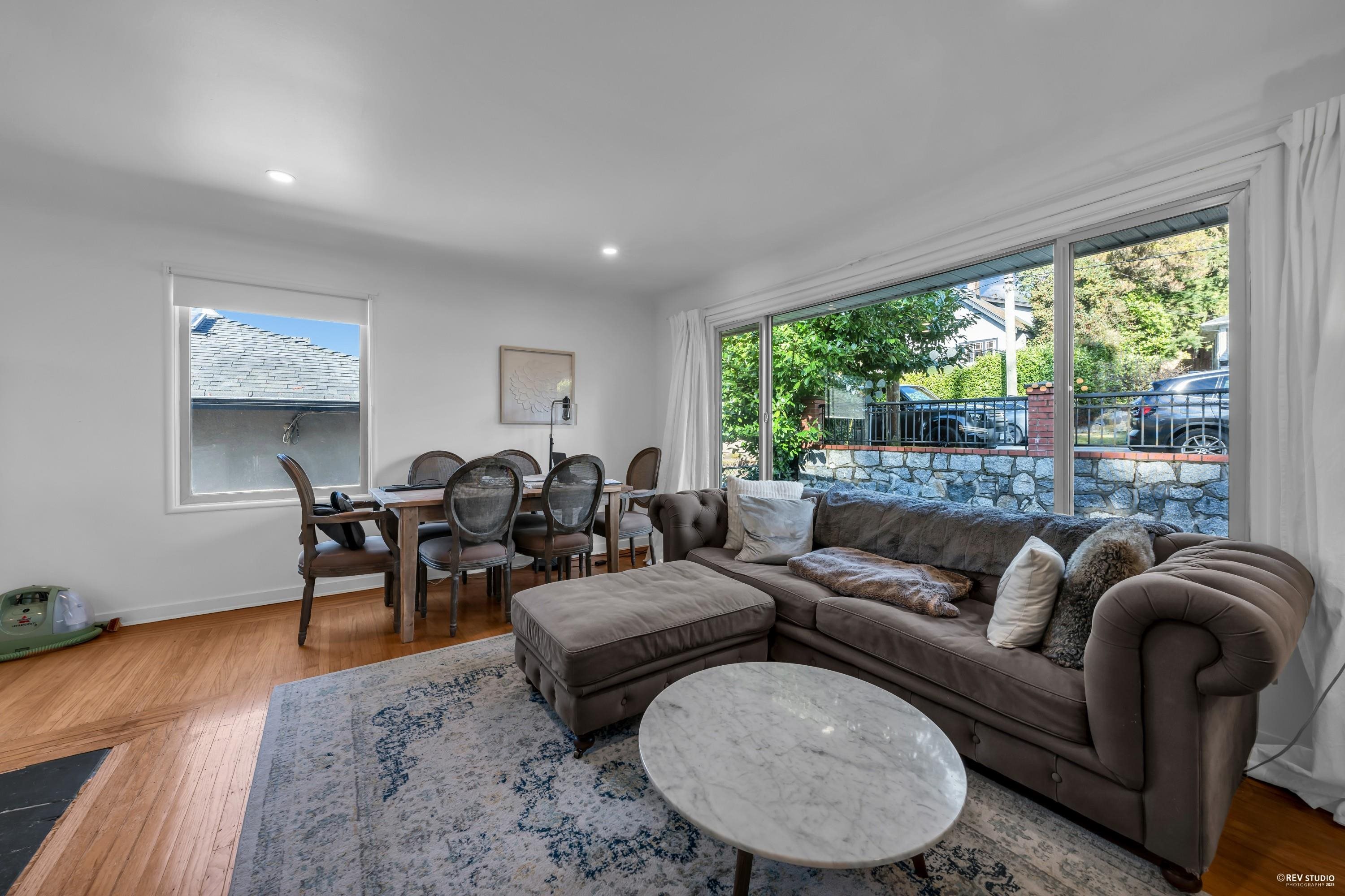 Listing image of 441 TEMPE CRESCENT