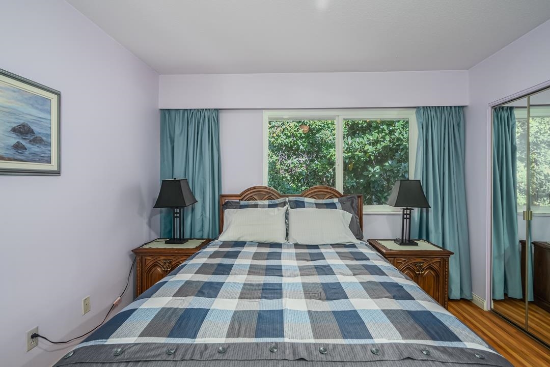 Listing image of 1069 SHAVINGTON STREET