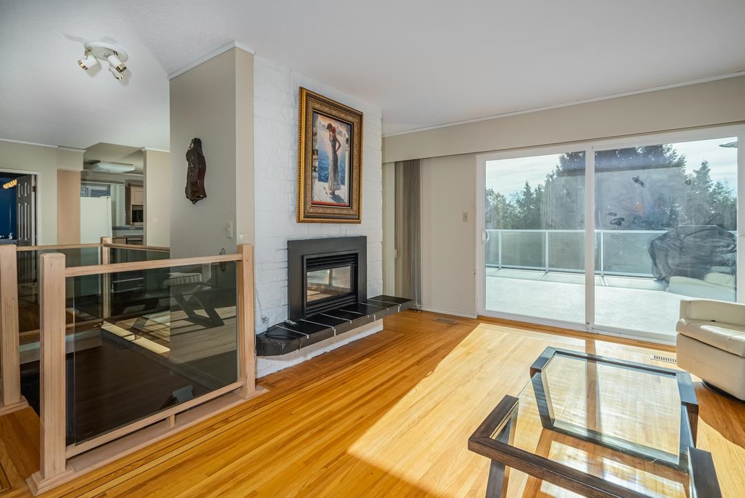 Listing image of 1069 SHAVINGTON STREET