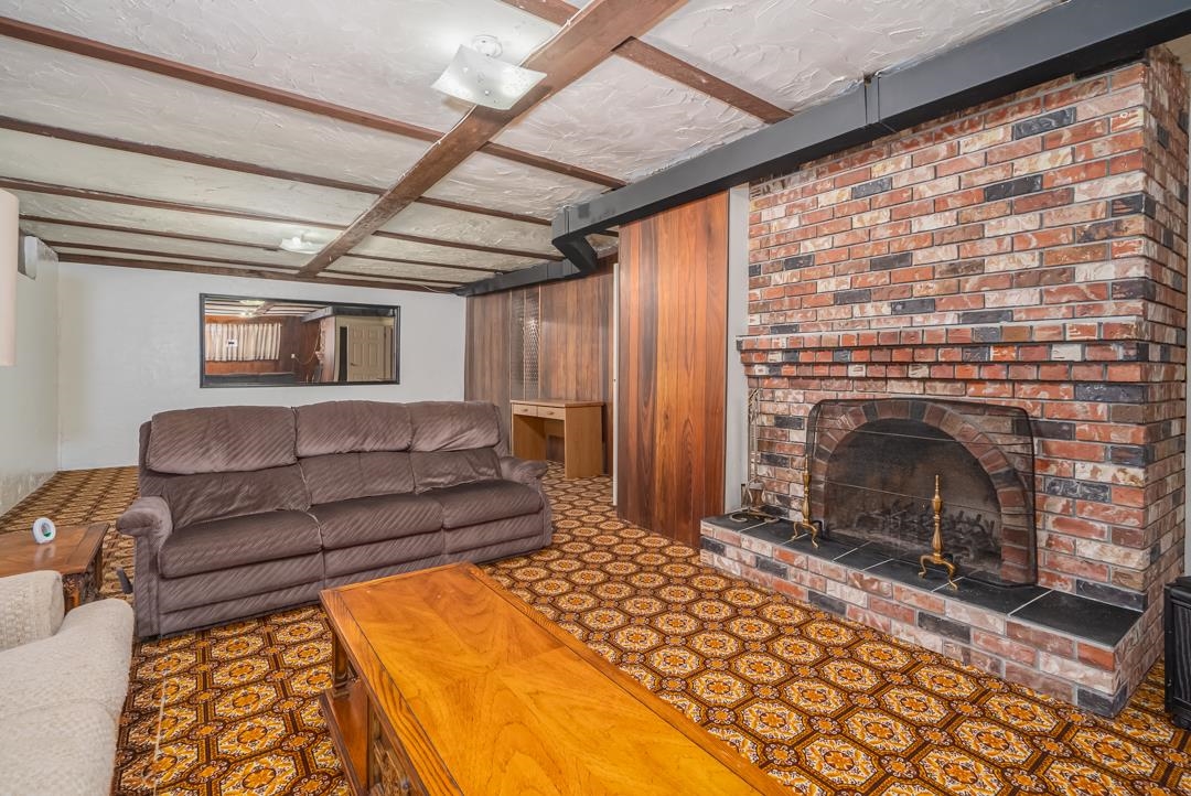 Listing image of 1069 SHAVINGTON STREET