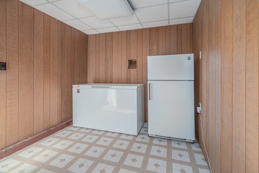 Listing image of 1069 SHAVINGTON STREET