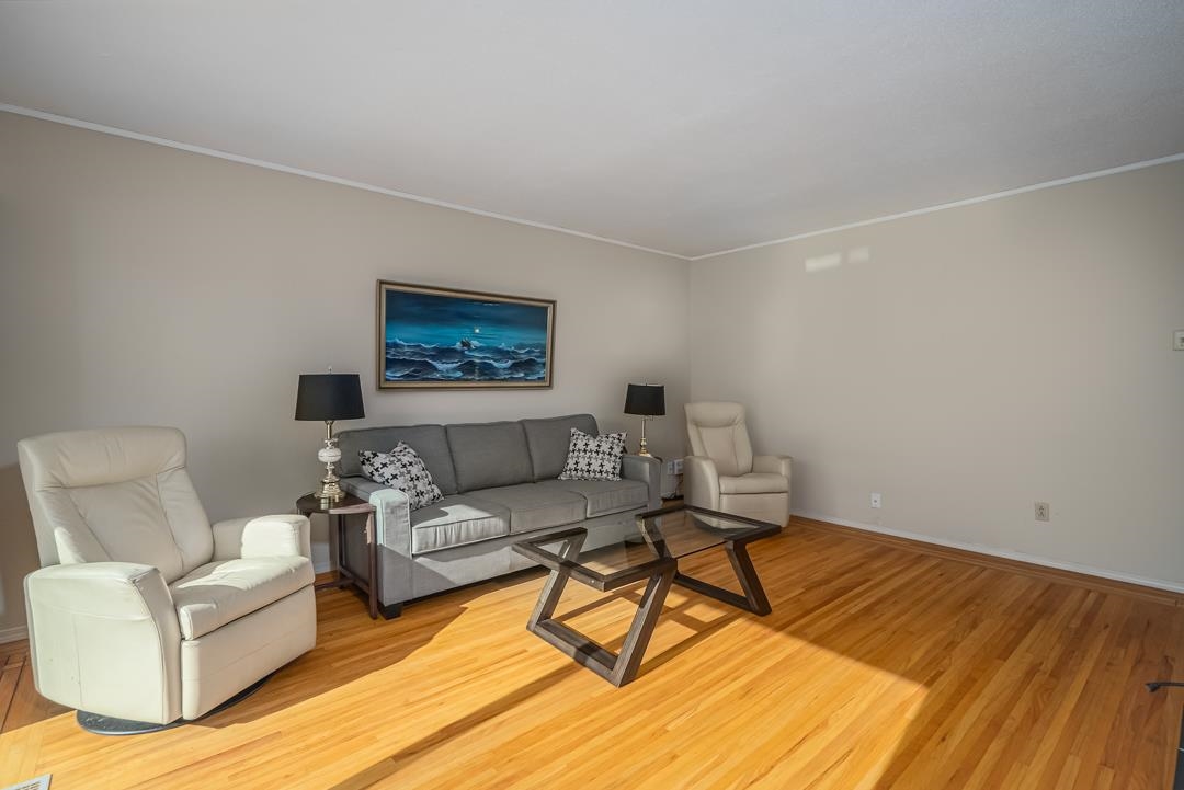 Listing image of 1069 SHAVINGTON STREET