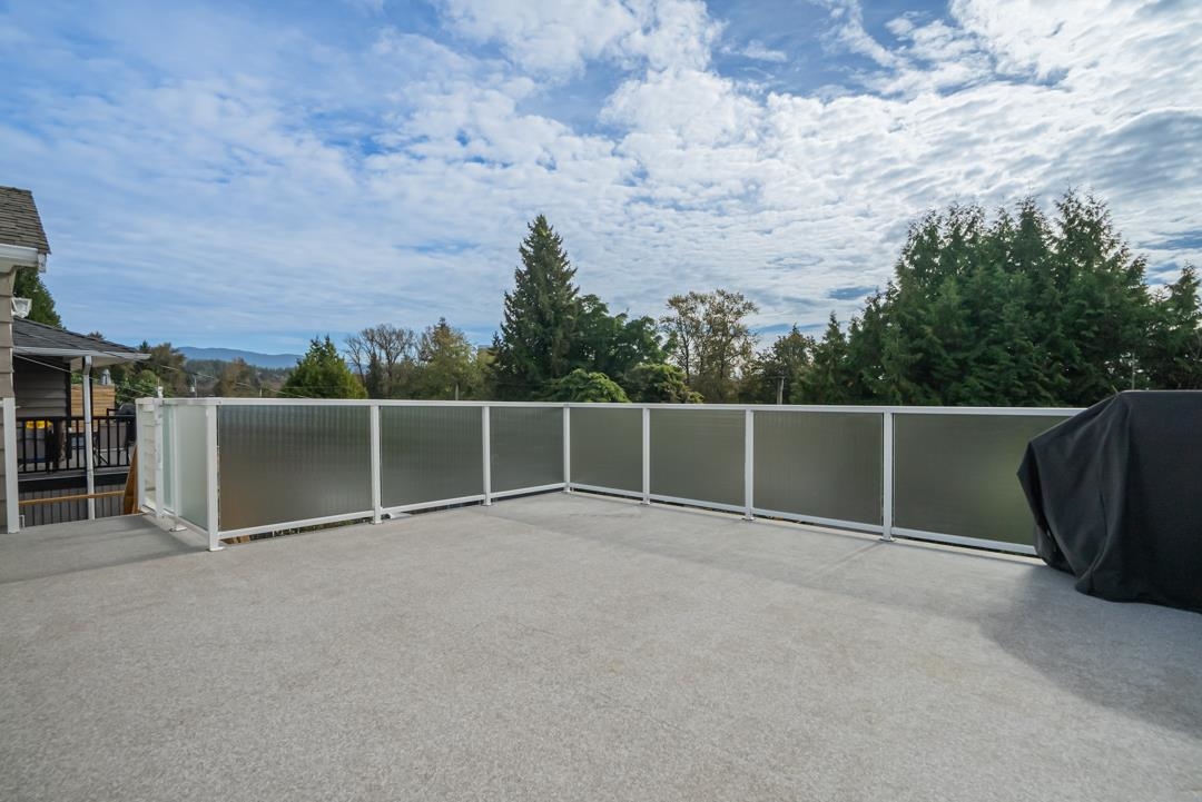 Listing image of 1069 SHAVINGTON STREET