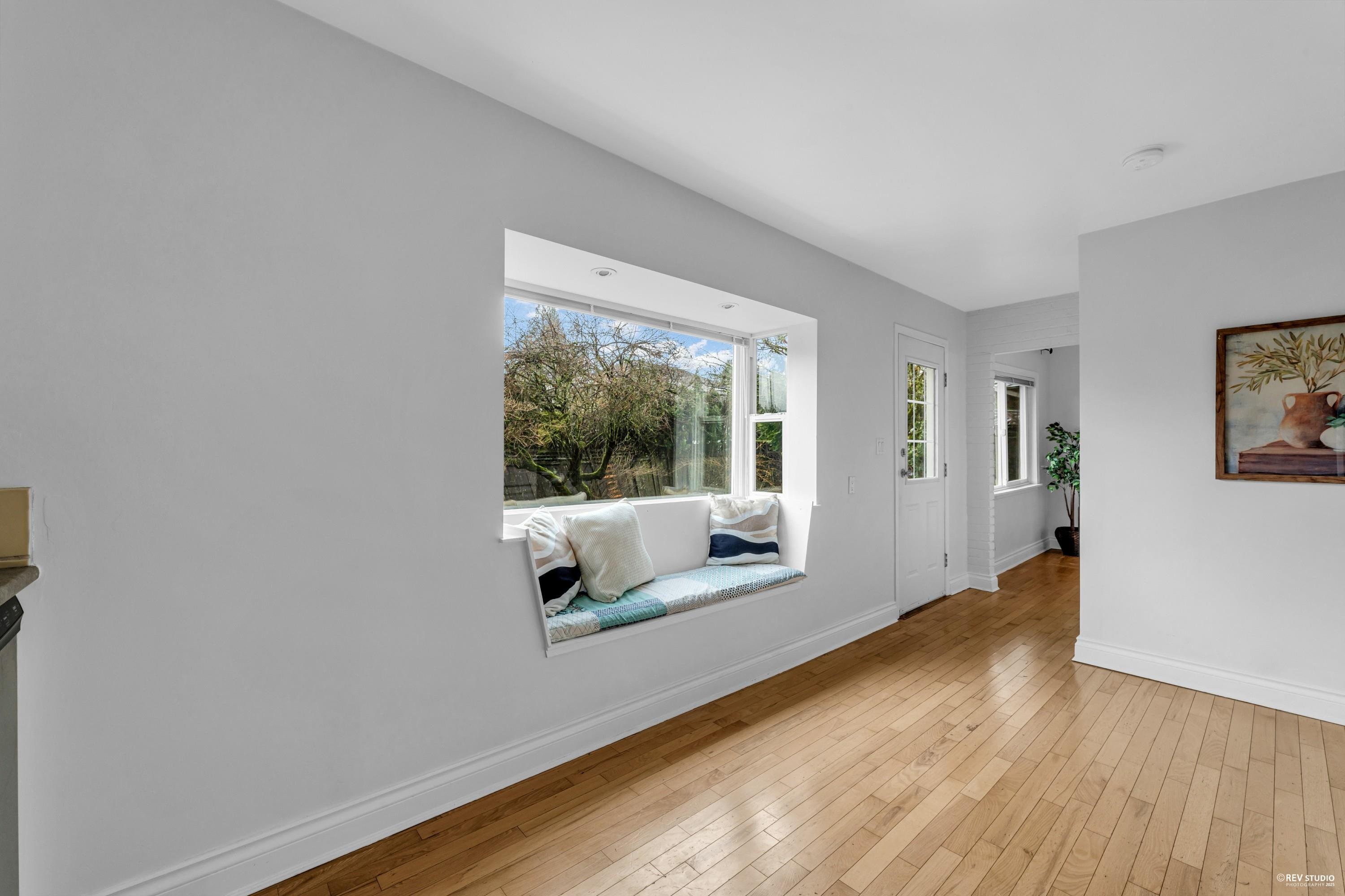 Listing image of 1033 KENNEDY AVENUE