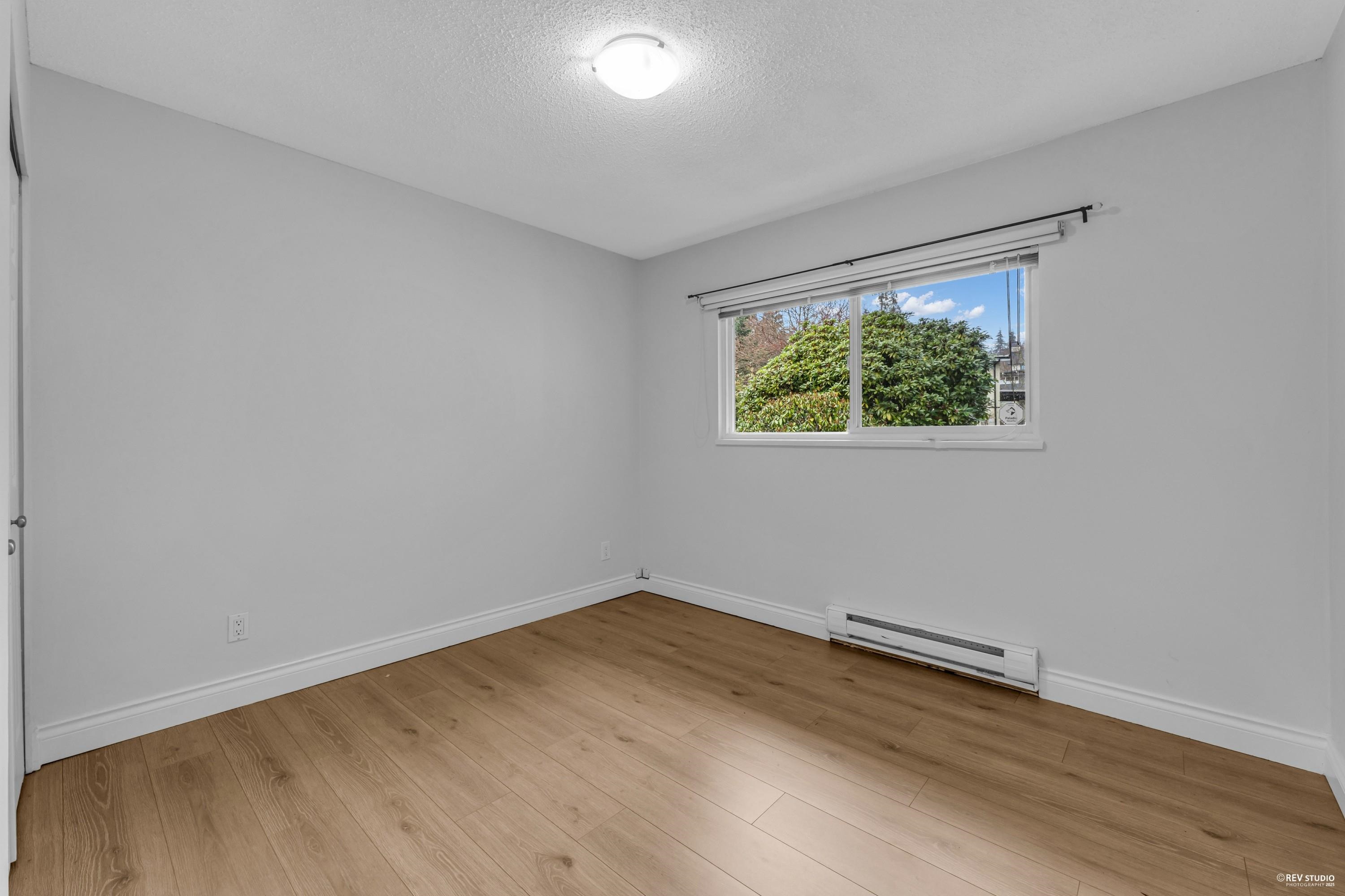 Listing image of 1033 KENNEDY AVENUE