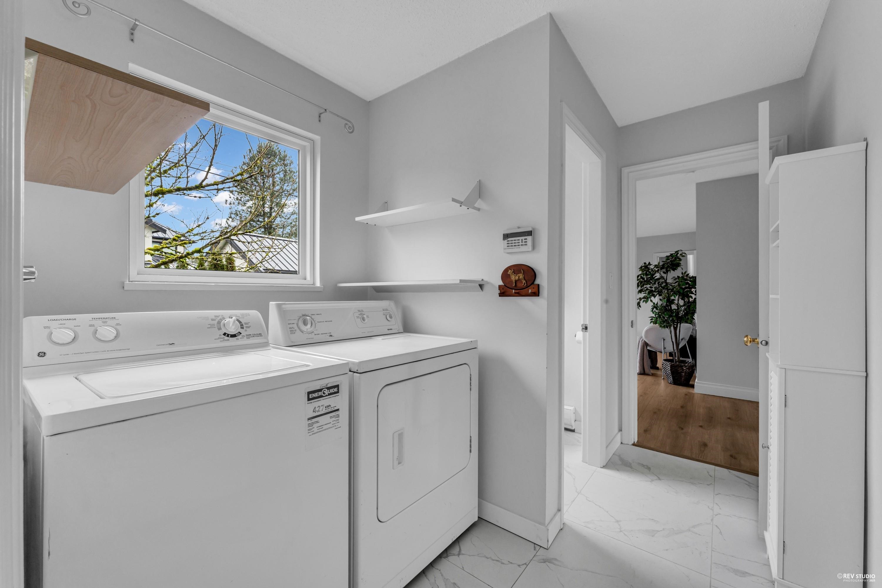 Listing image of 1033 KENNEDY AVENUE