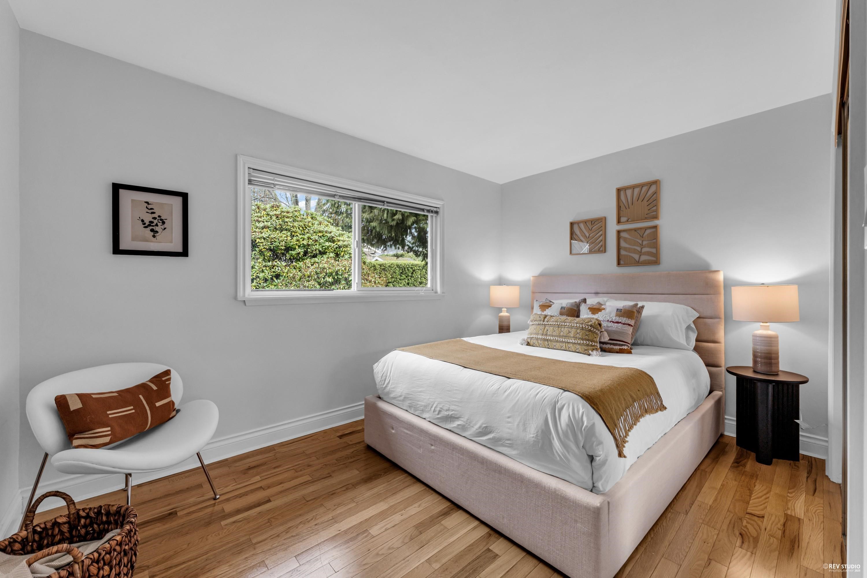 Listing image of 1033 KENNEDY AVENUE