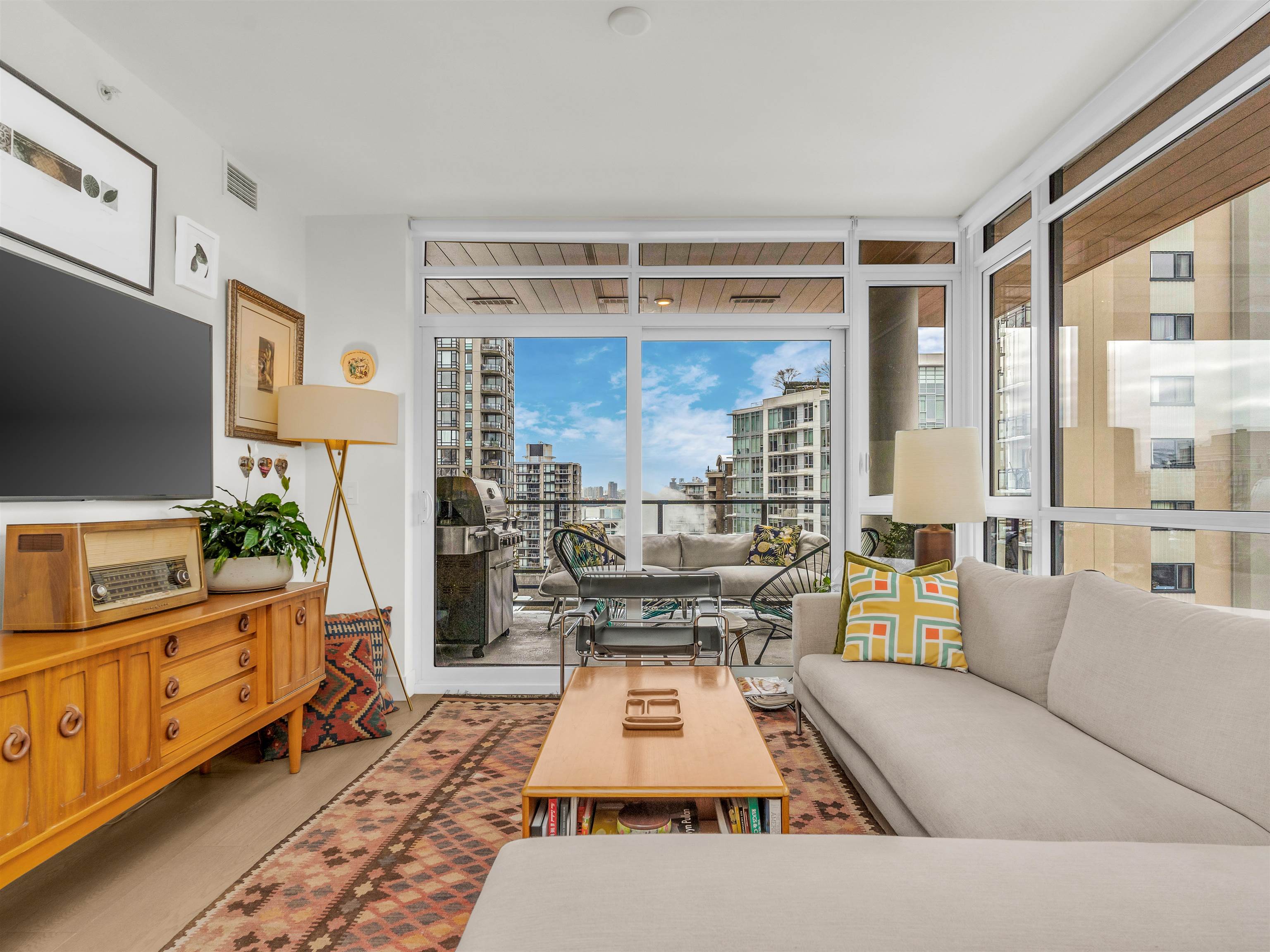 Listing image of 505 177 W 3RD STREET
