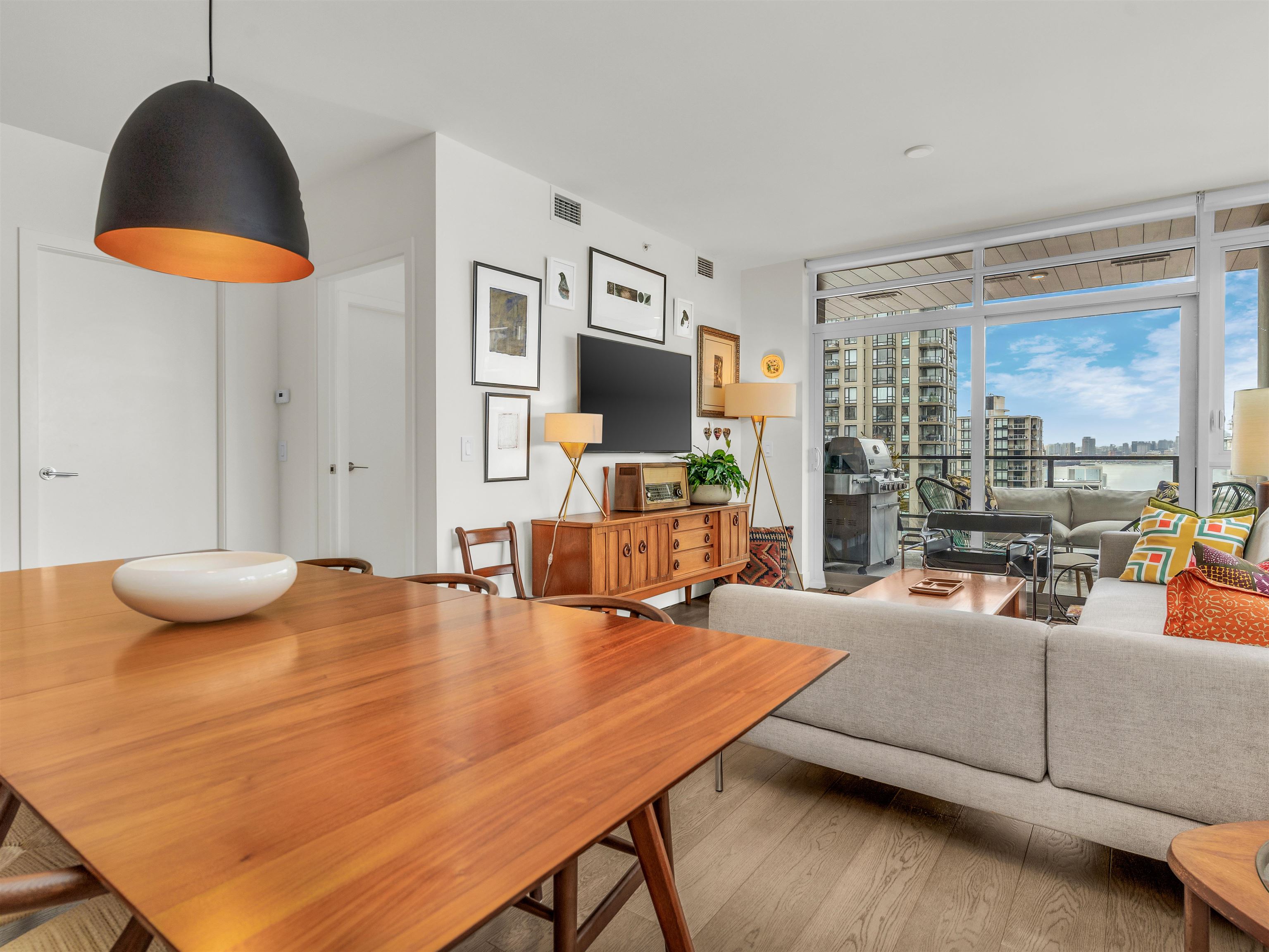 Listing image of 505 177 W 3RD STREET