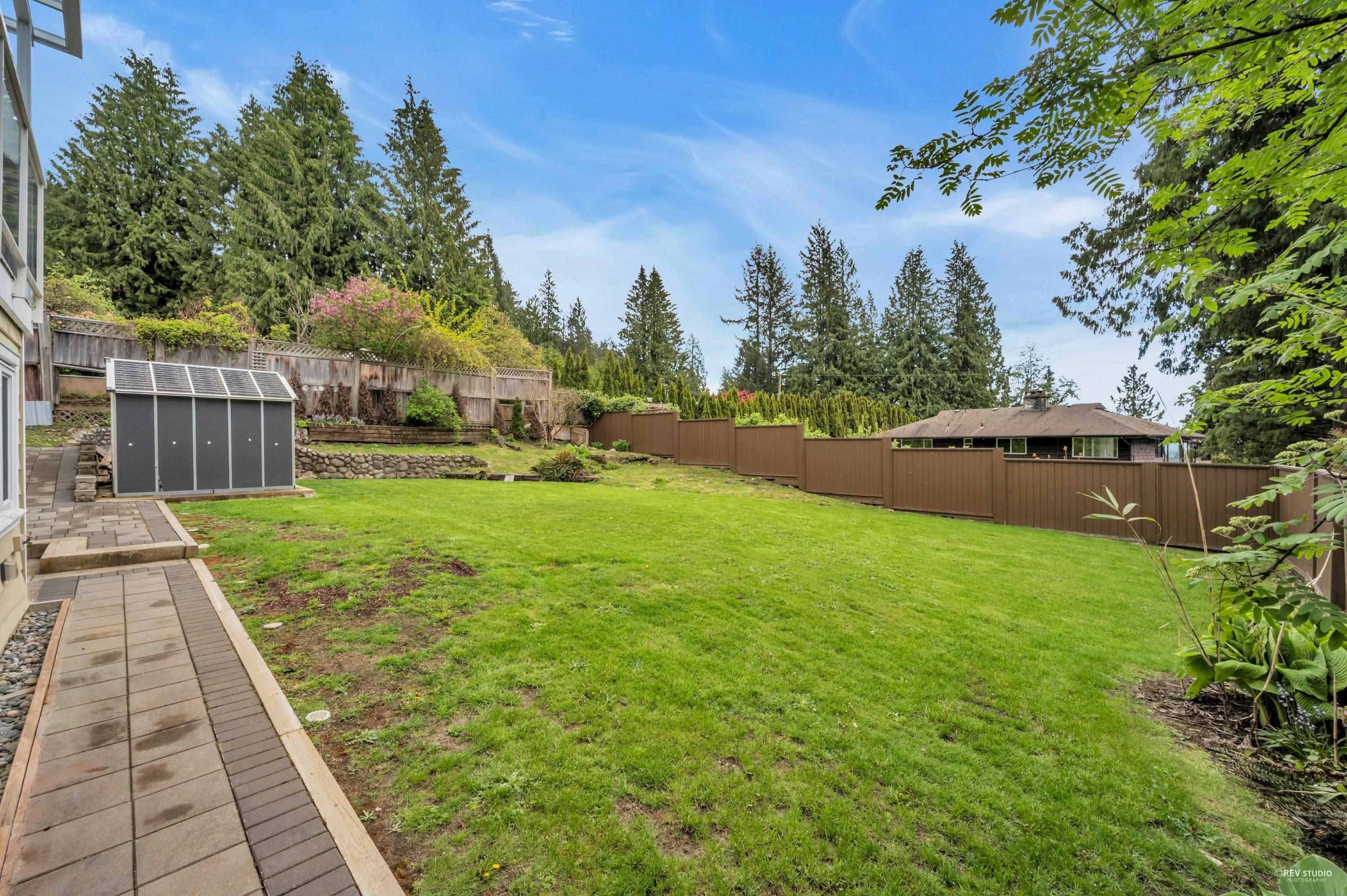 Listing image of 819 PROSPECT AVENUE