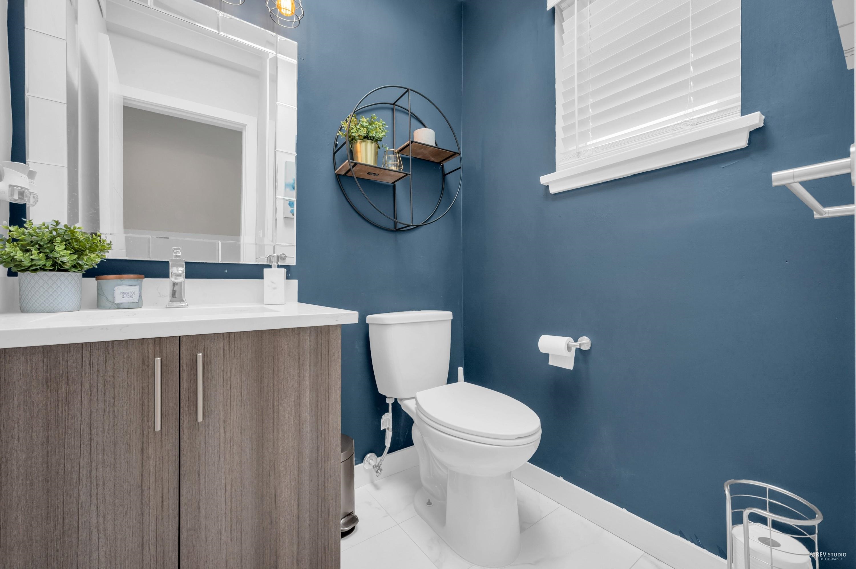 Listing image of 819 PROSPECT AVENUE
