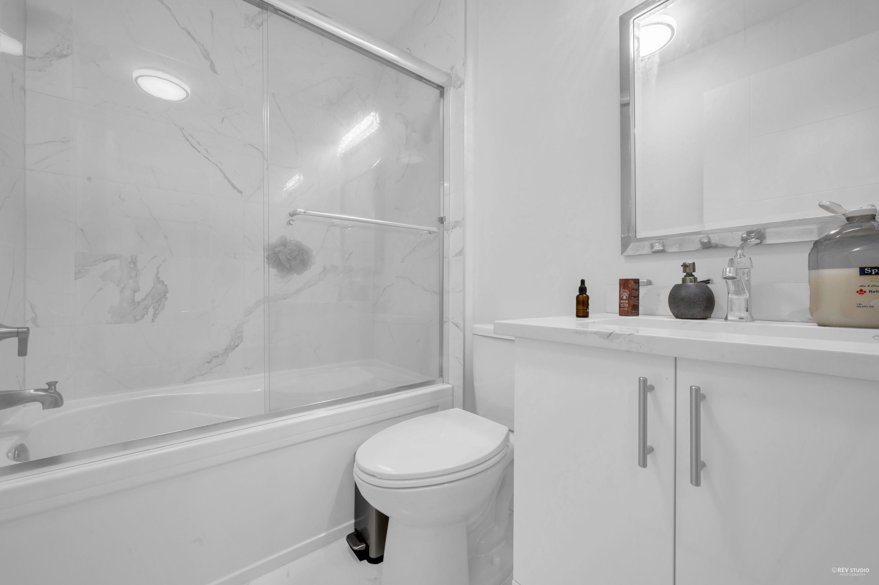 Listing image of 819 PROSPECT AVENUE