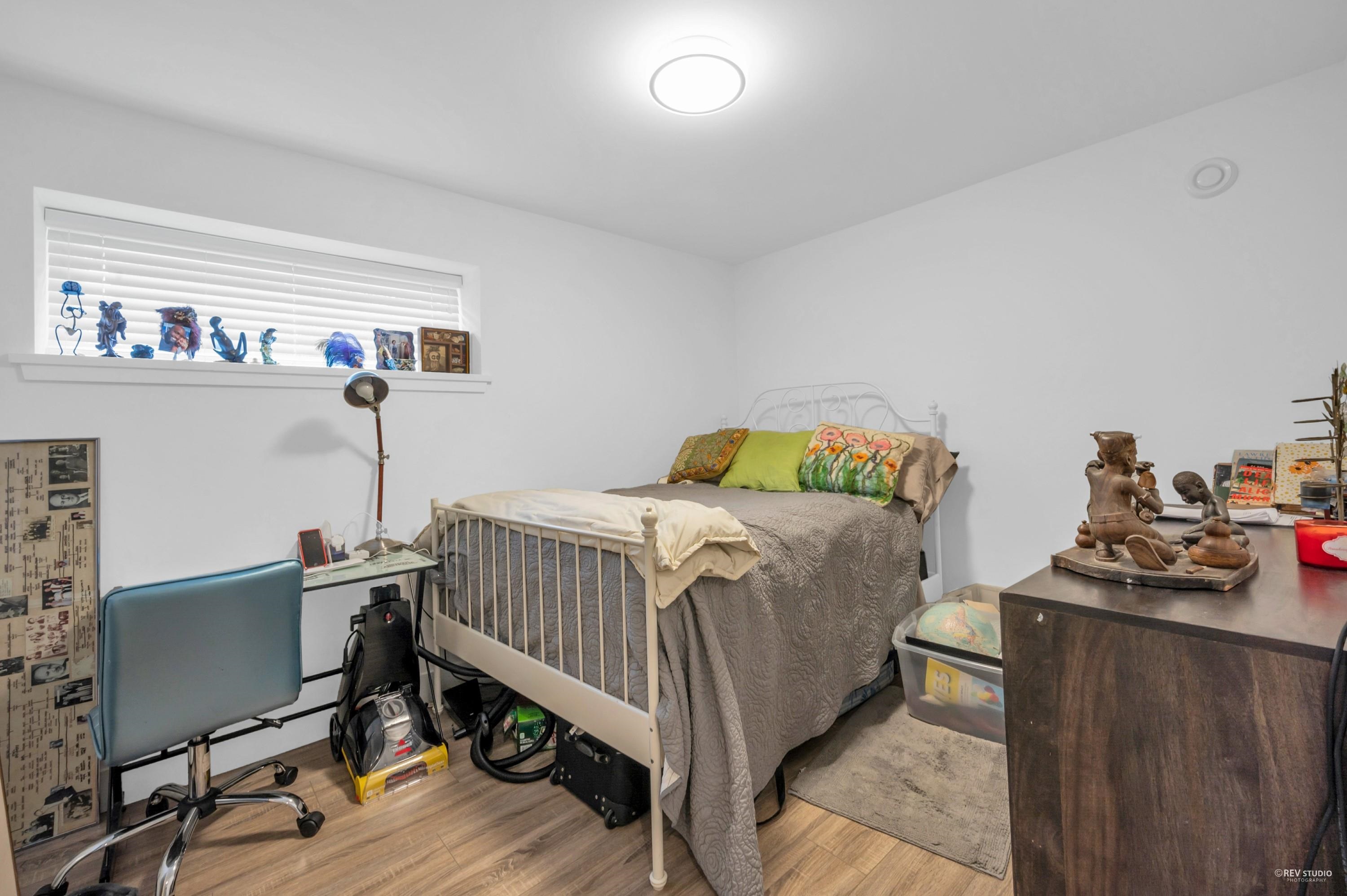 Listing image of 819 PROSPECT AVENUE