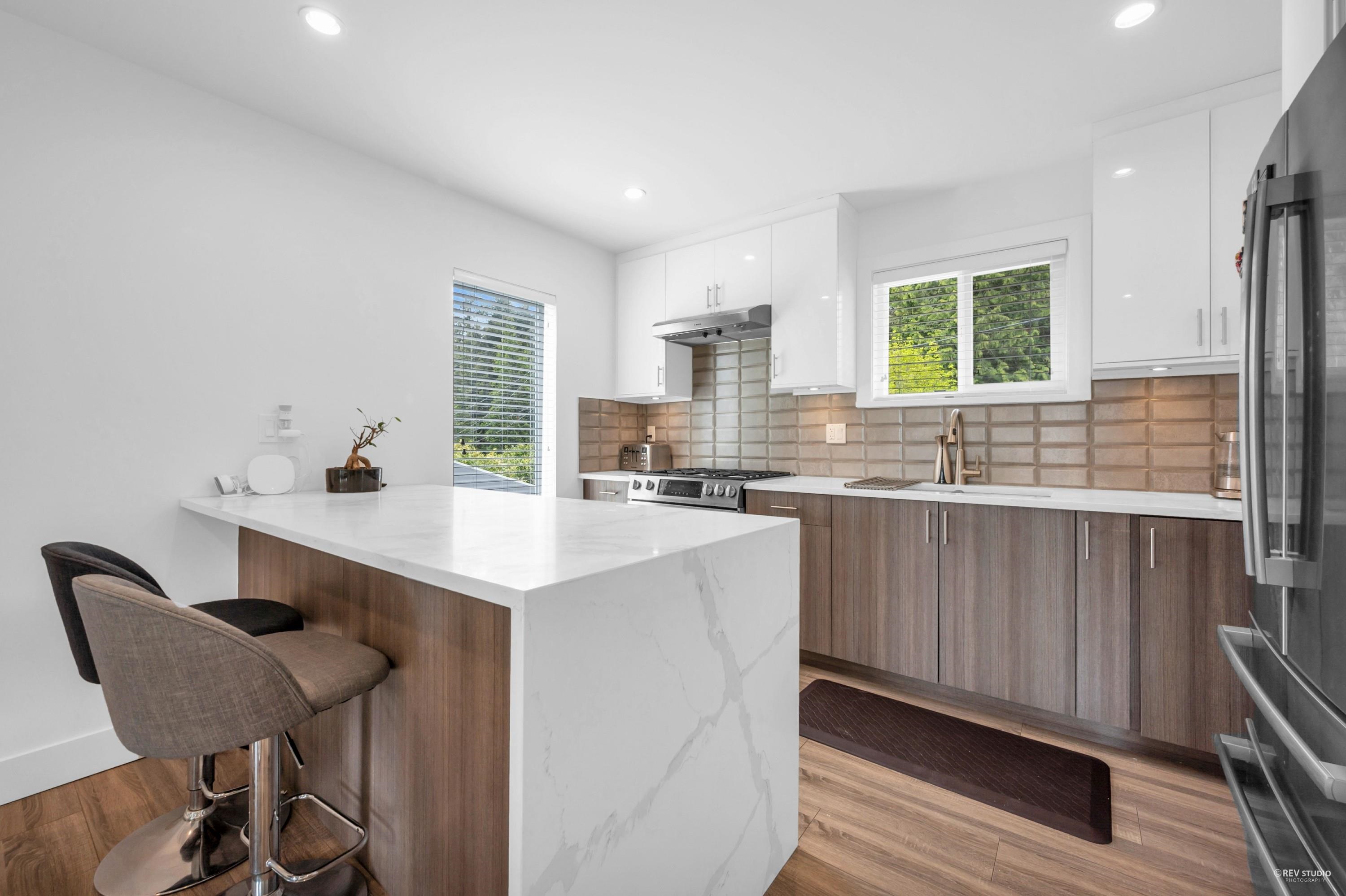 Listing image of 819 PROSPECT AVENUE
