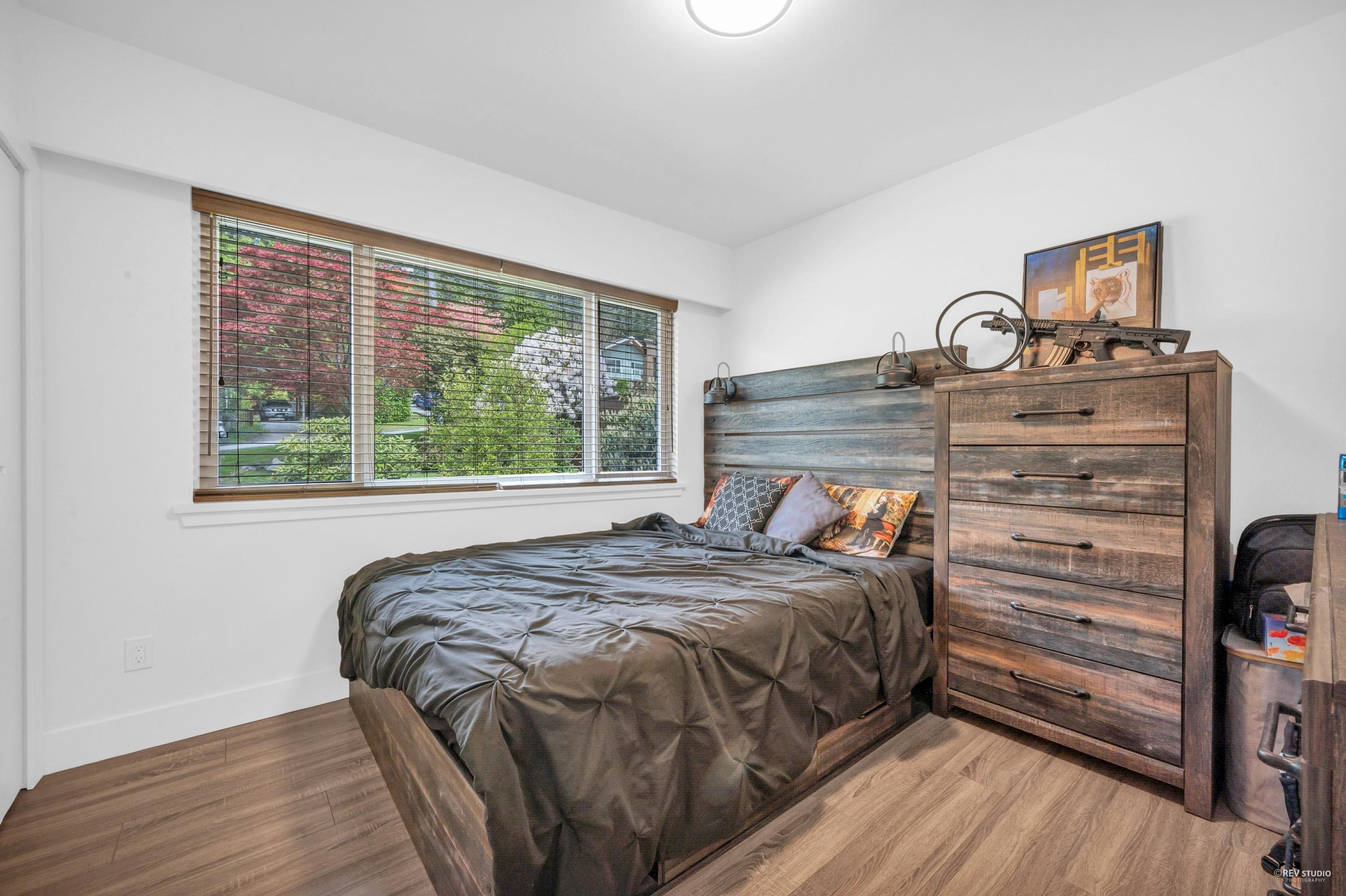 Listing image of 819 PROSPECT AVENUE