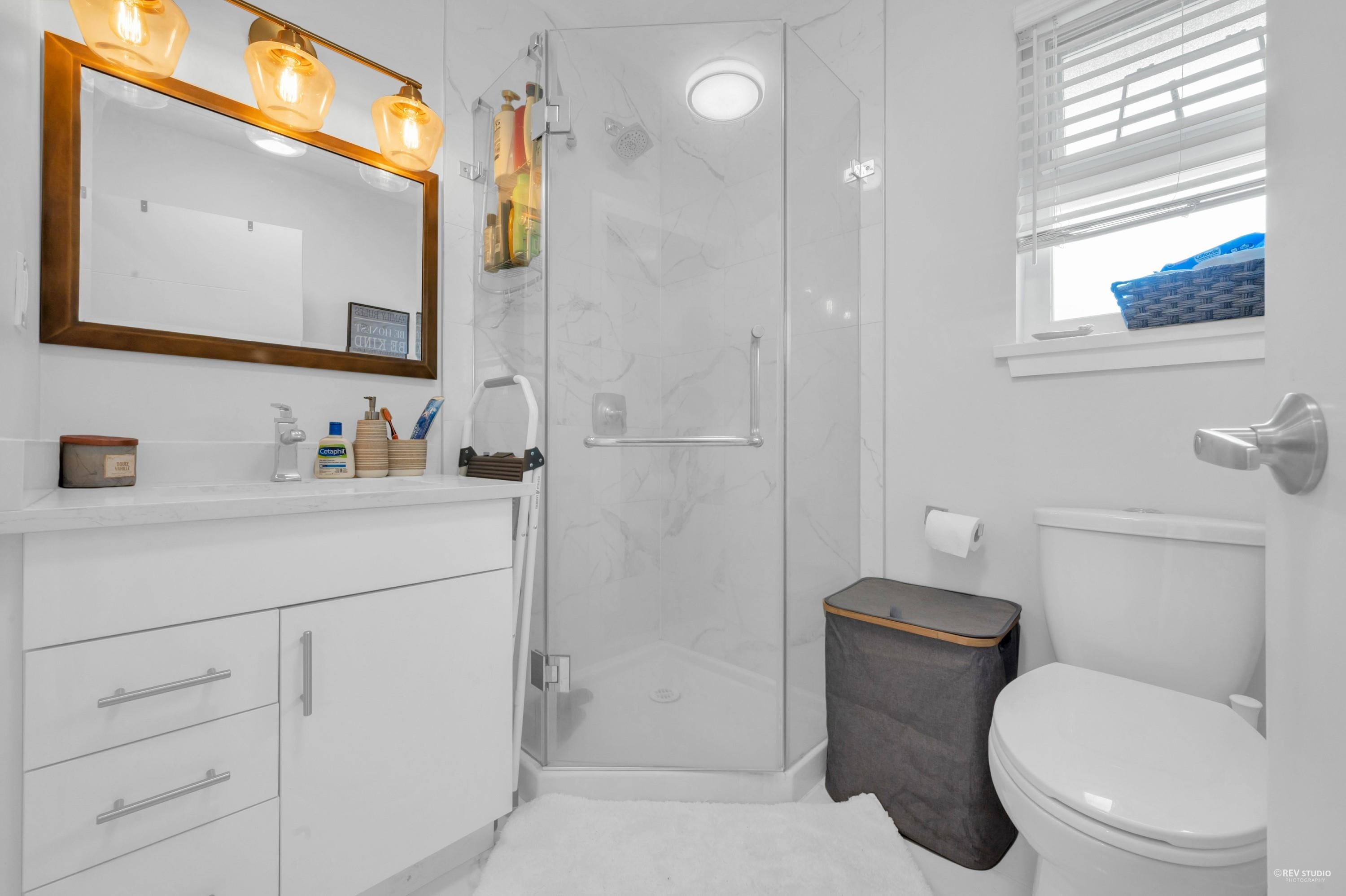 Listing image of 819 PROSPECT AVENUE