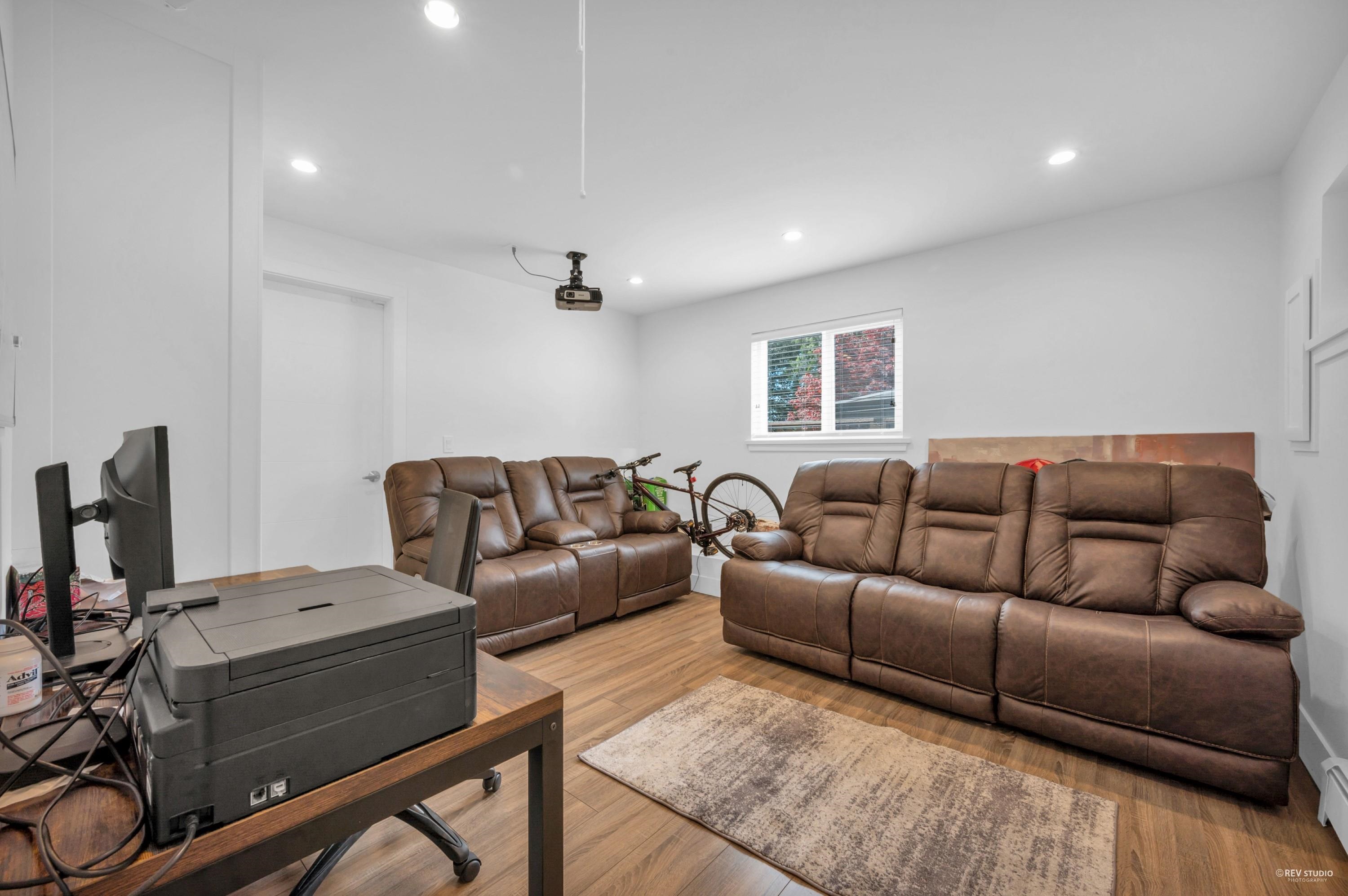 Listing image of 819 PROSPECT AVENUE