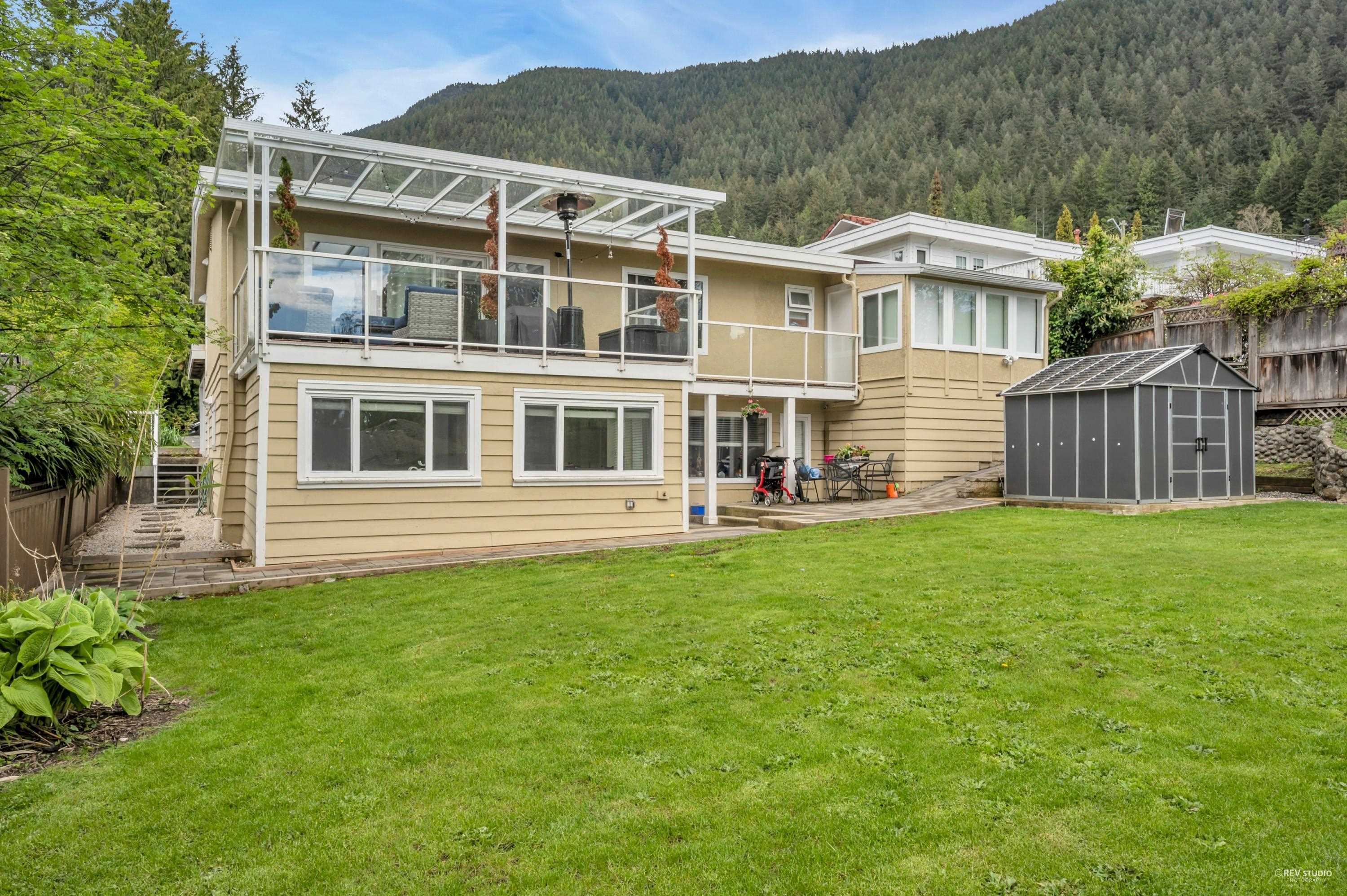 Listing image of 819 PROSPECT AVENUE
