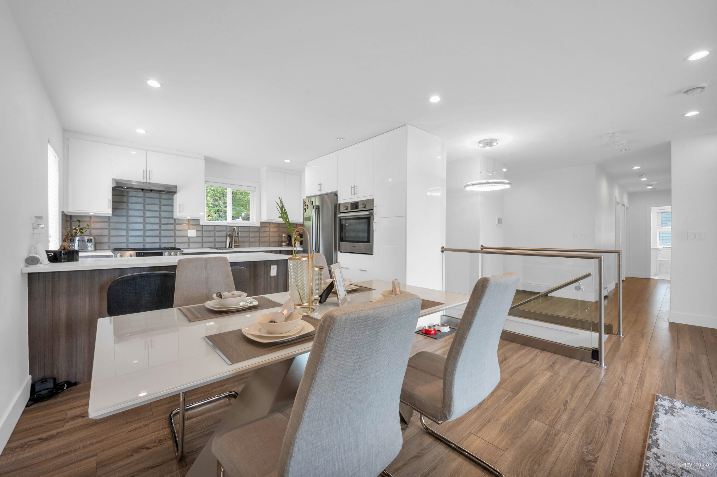 Listing image of 819 PROSPECT AVENUE