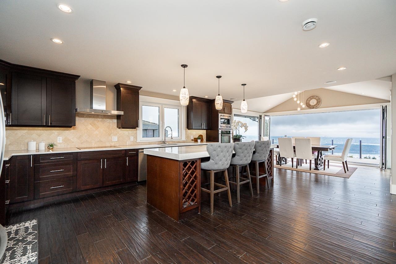 Listing image of 1575 CHARTWELL DRIVE