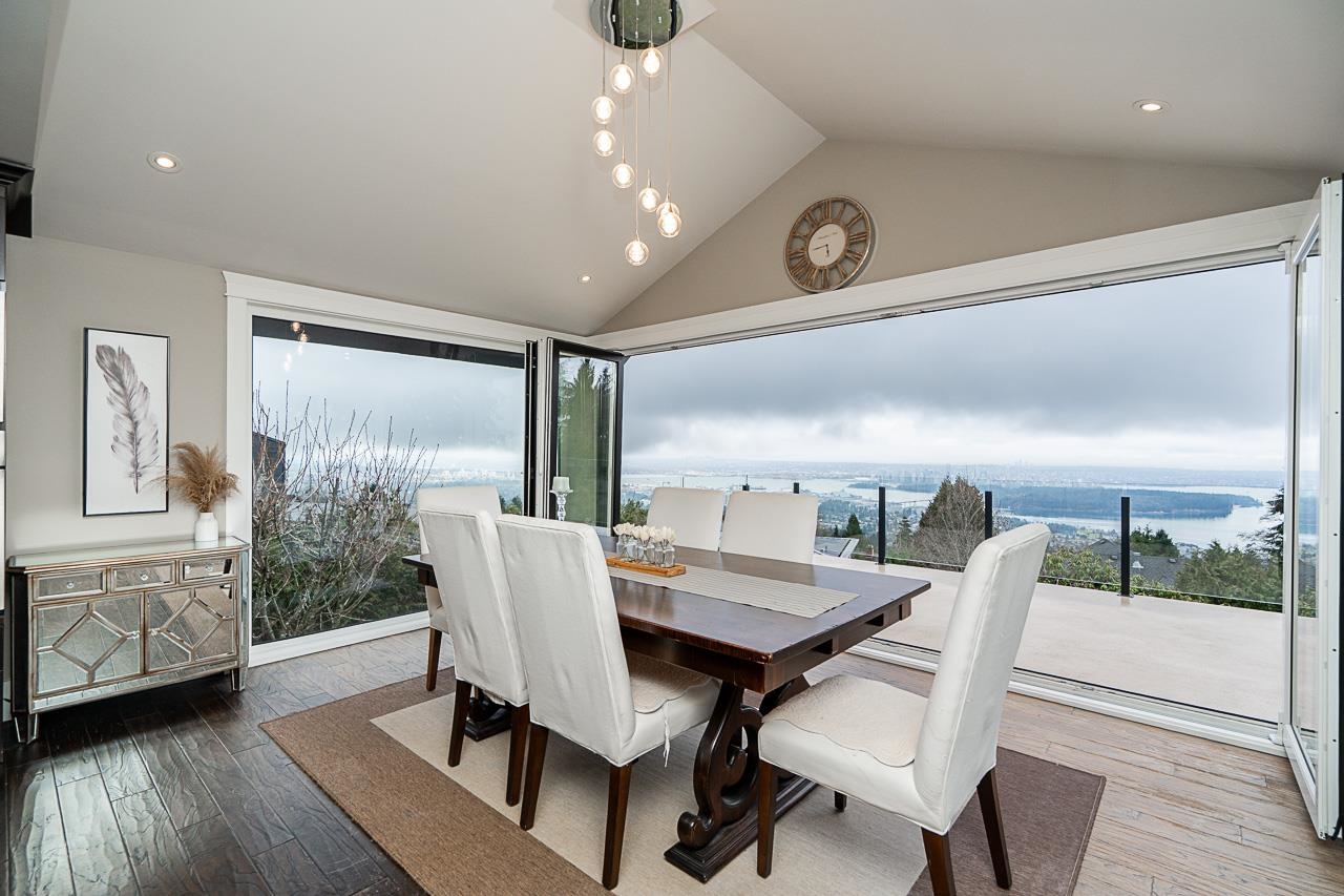 Listing image of 1575 CHARTWELL DRIVE