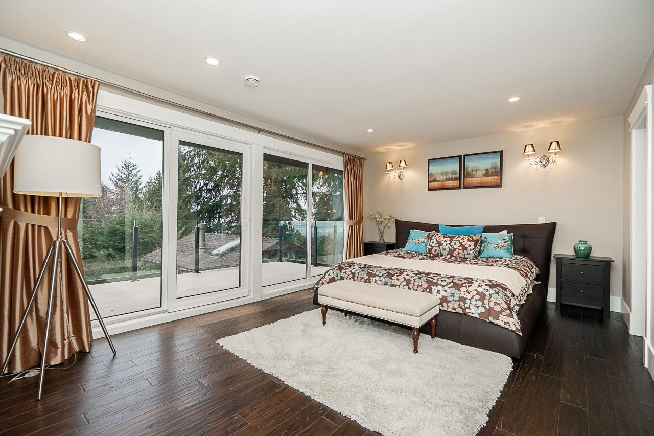 Listing image of 1575 CHARTWELL DRIVE