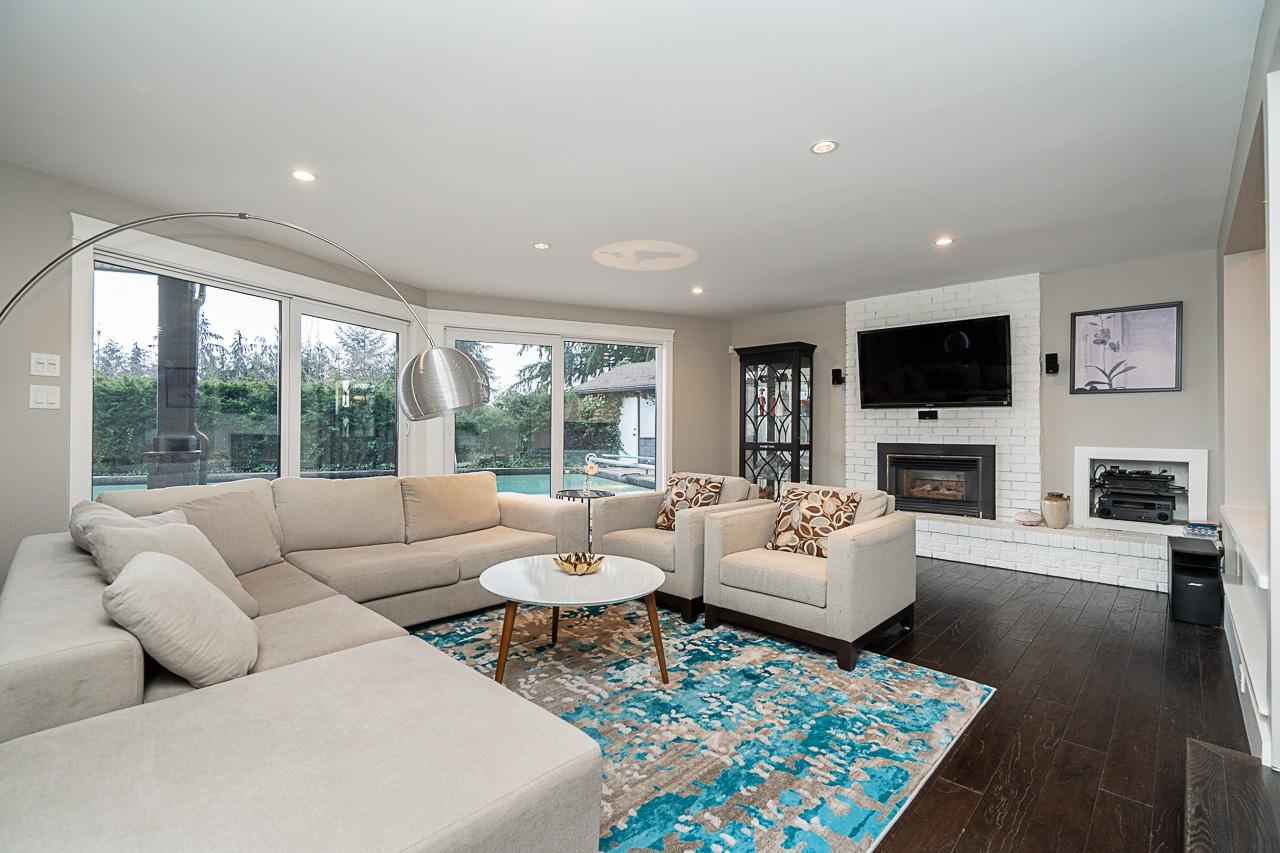 Listing image of 1575 CHARTWELL DRIVE