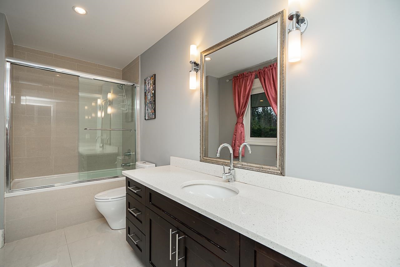 Listing image of 1575 CHARTWELL DRIVE